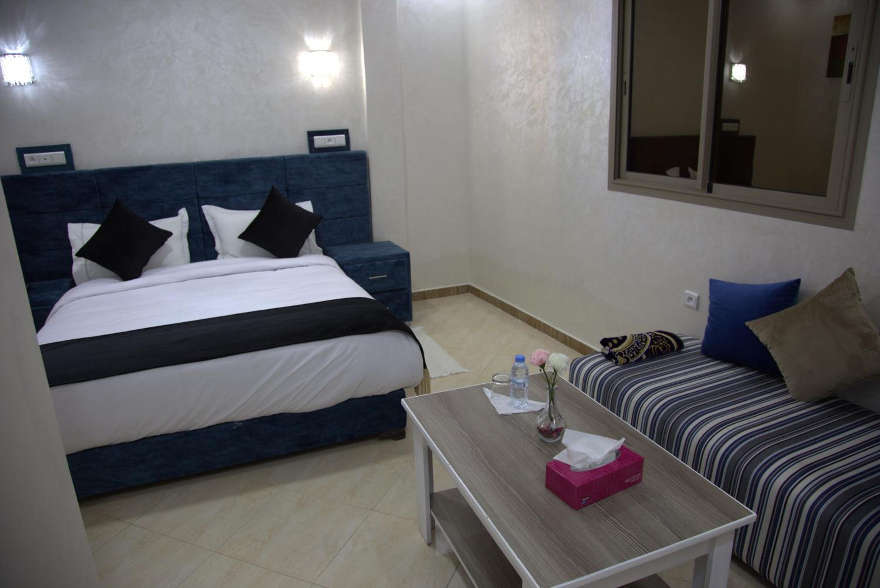 Deluxe Double Room - Photo 17