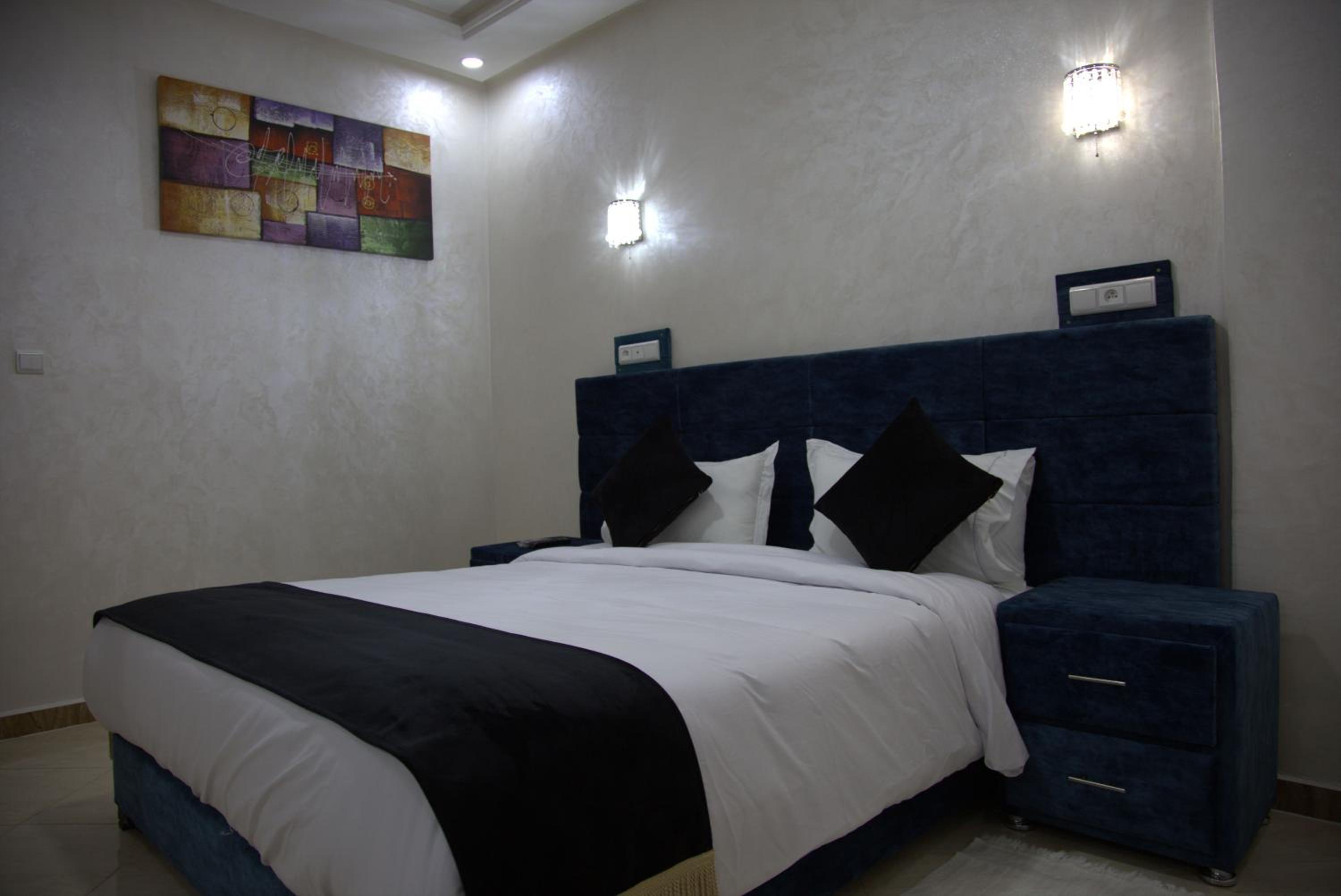 Deluxe Double Room - Photo 18