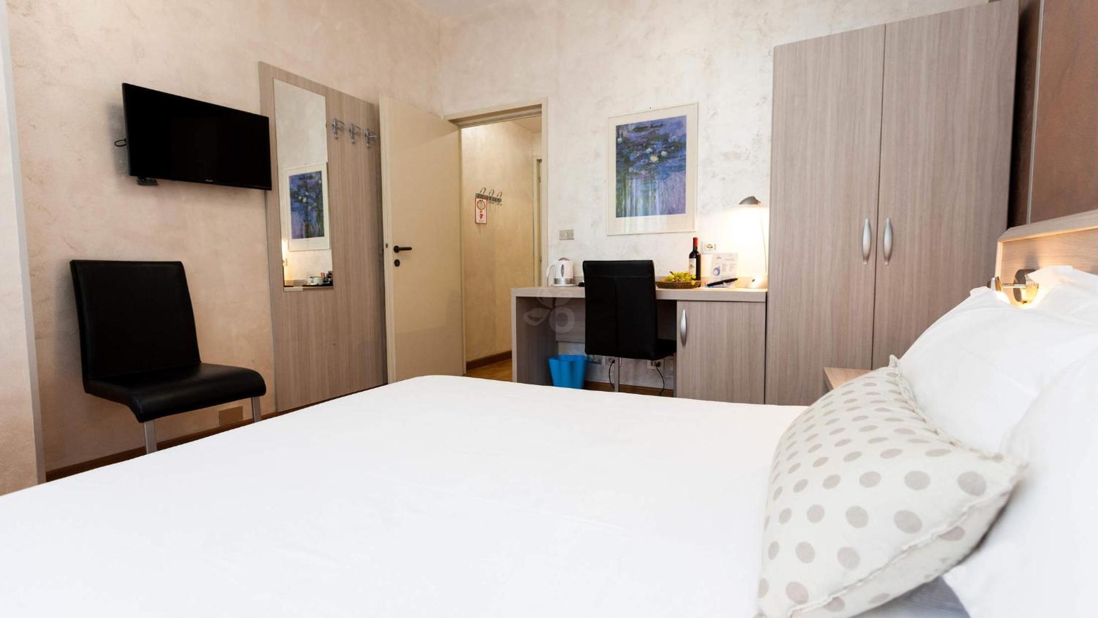 Two Connecting Rooms - Photo 8
