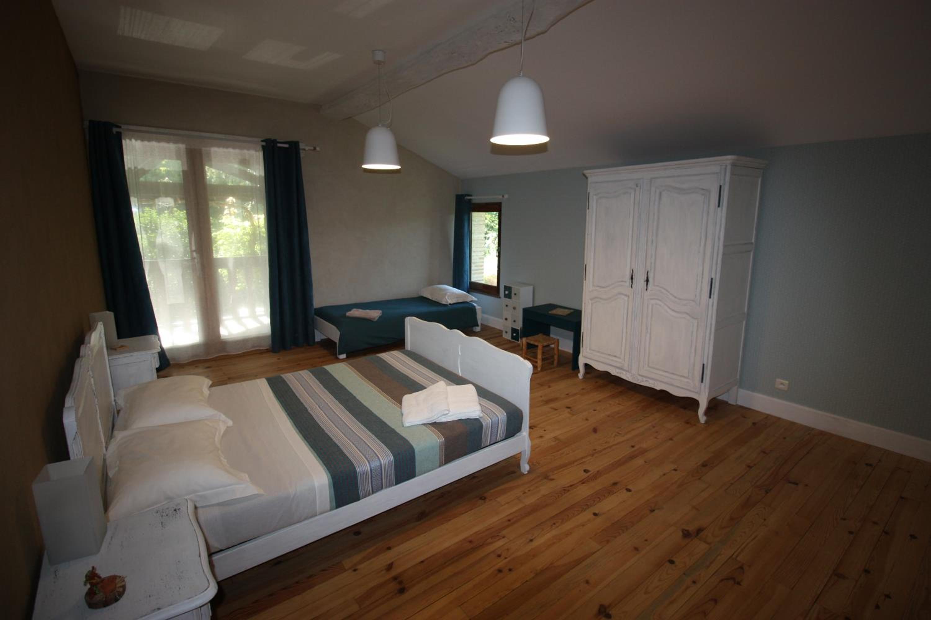 Triple Room with Private External Bathroom photo 3