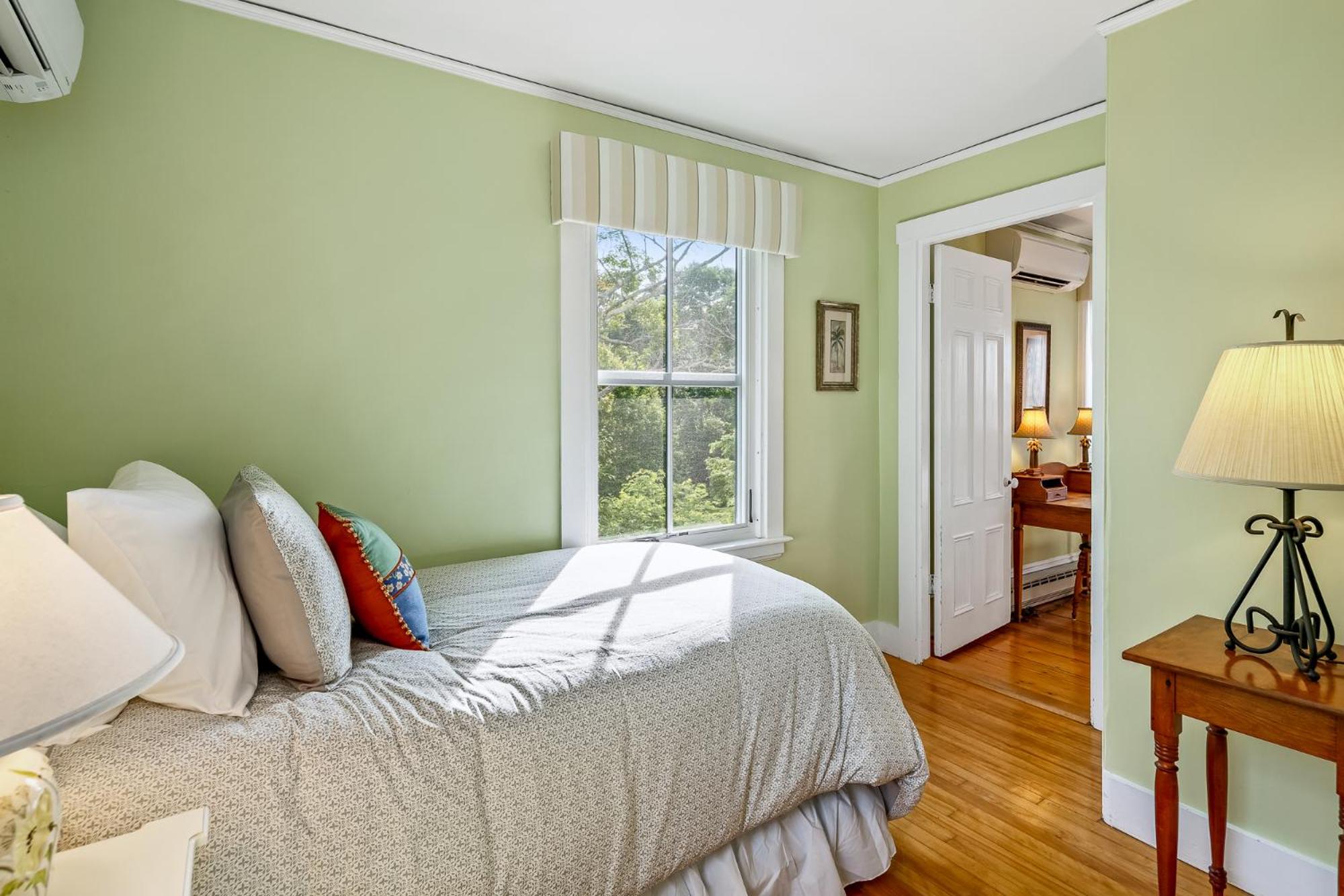 Deluxe Double Room with Extra Bed