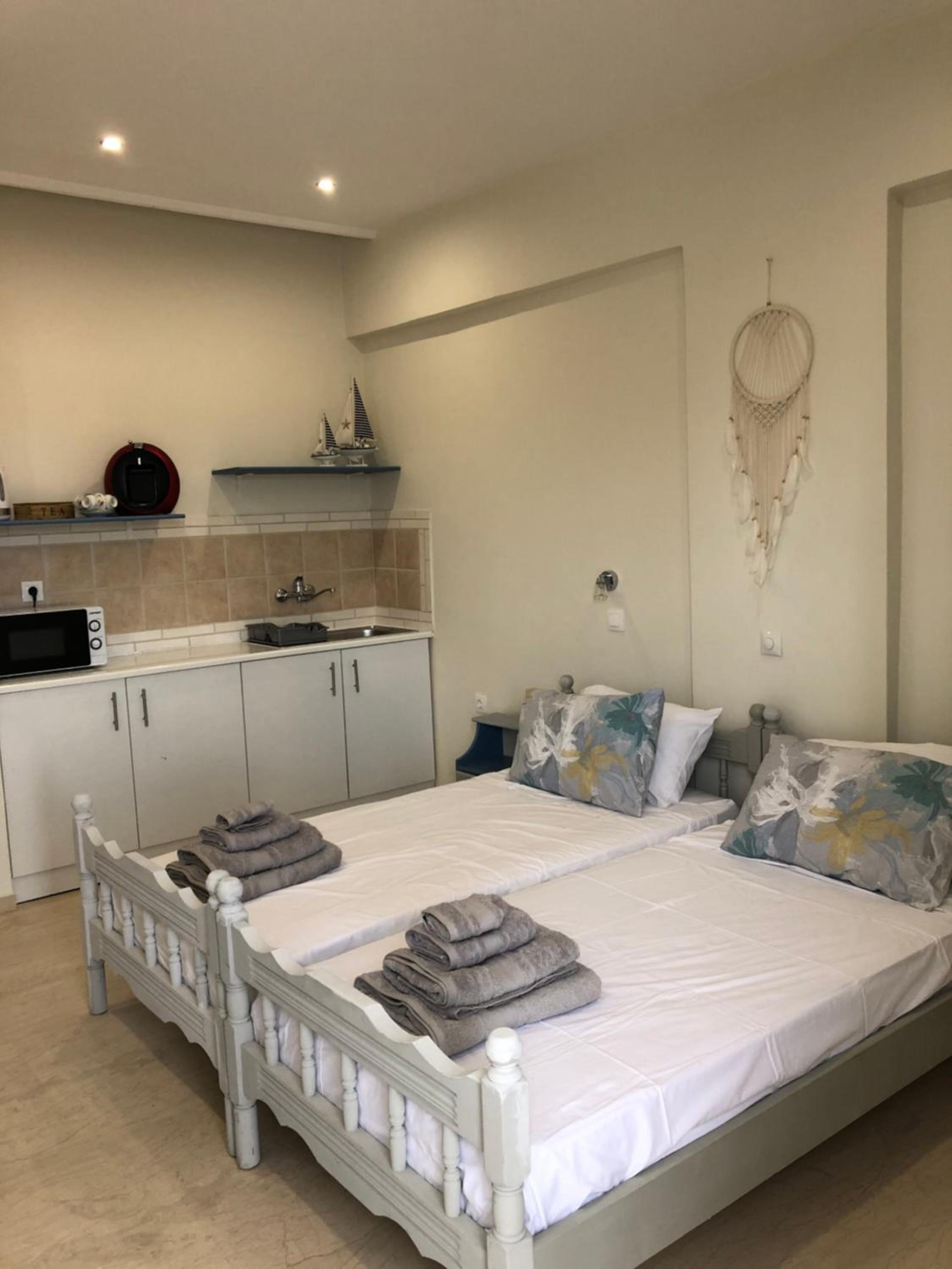 Deluxe Double or Twin Room with Balcony - Photo 1