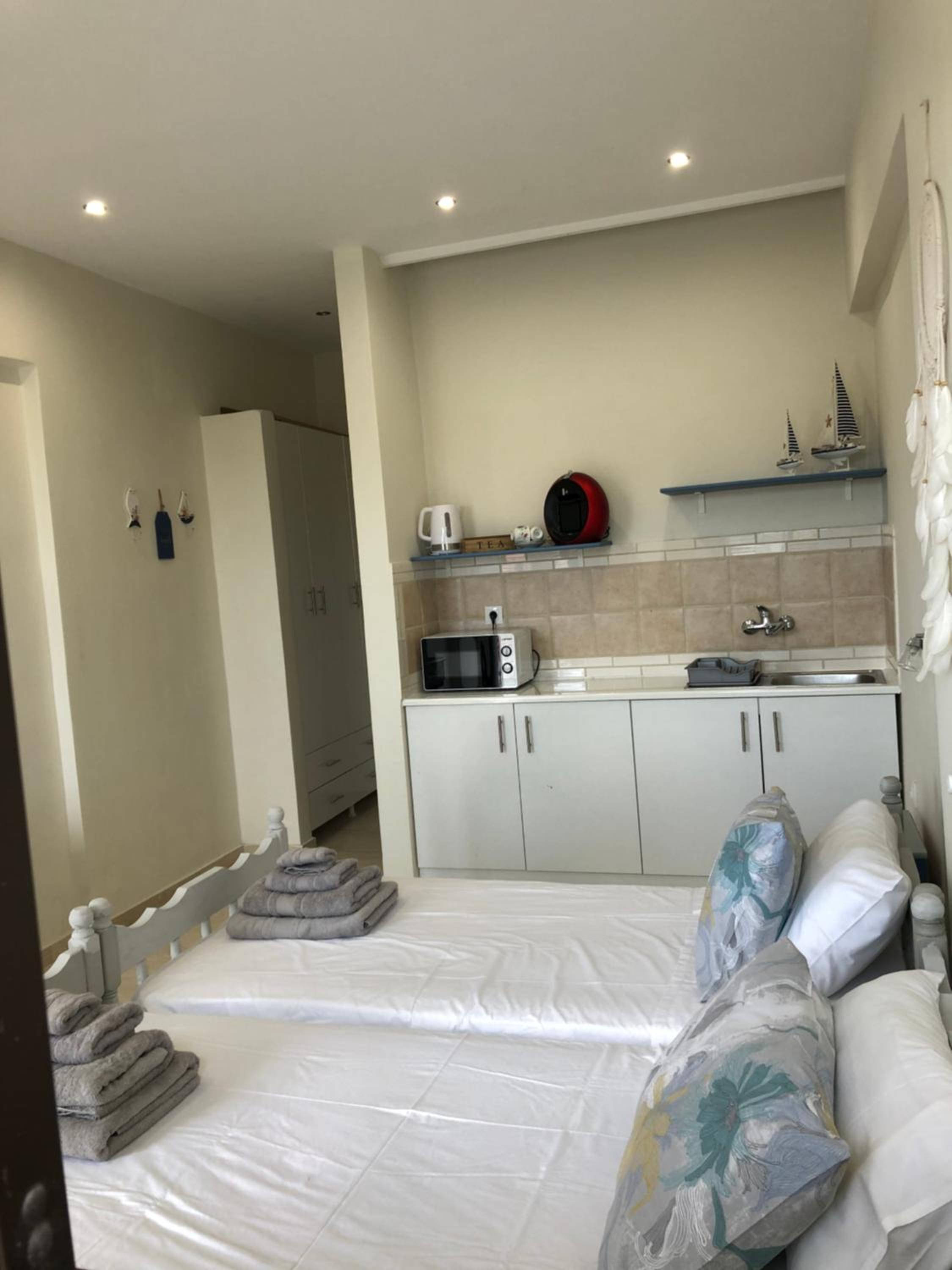 Deluxe Double or Twin Room with Balcony - Photo 7