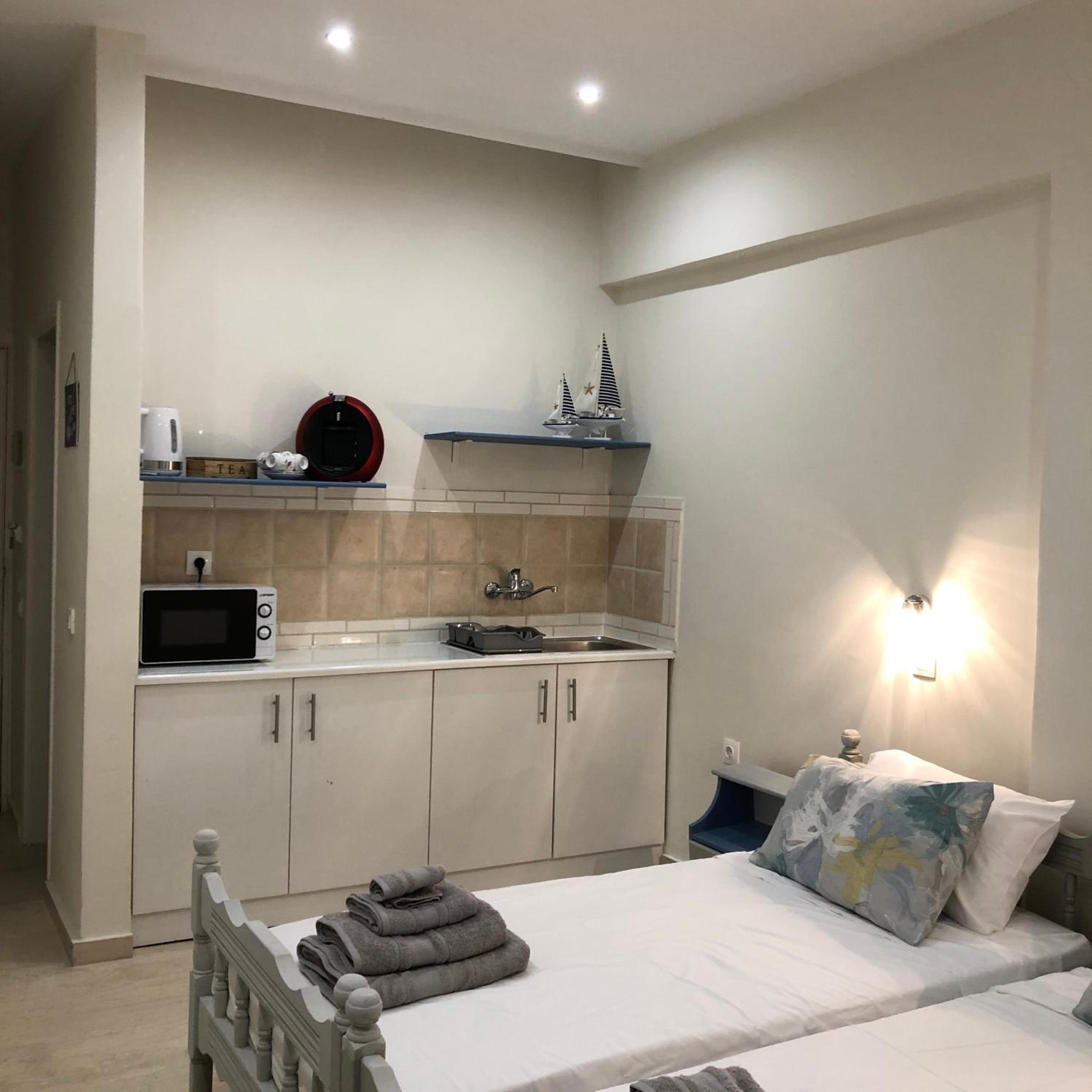Deluxe Double or Twin Room with Balcony - Photo 4