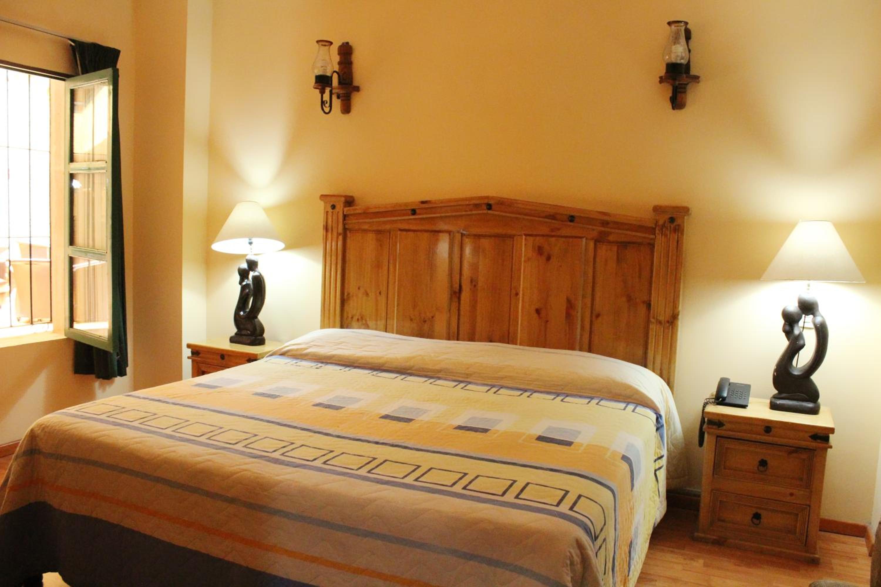 Double Room - Photo 5