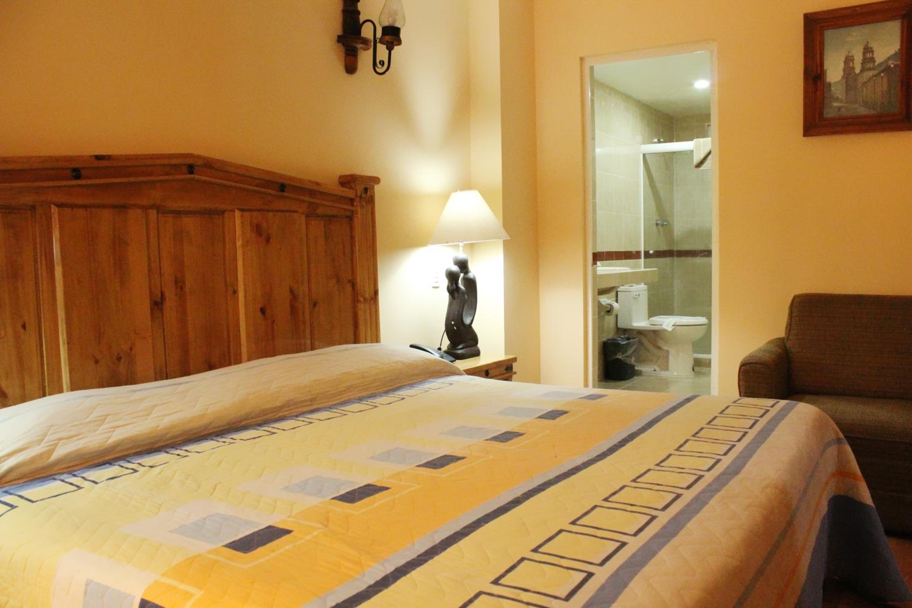 Double Room - Photo 11