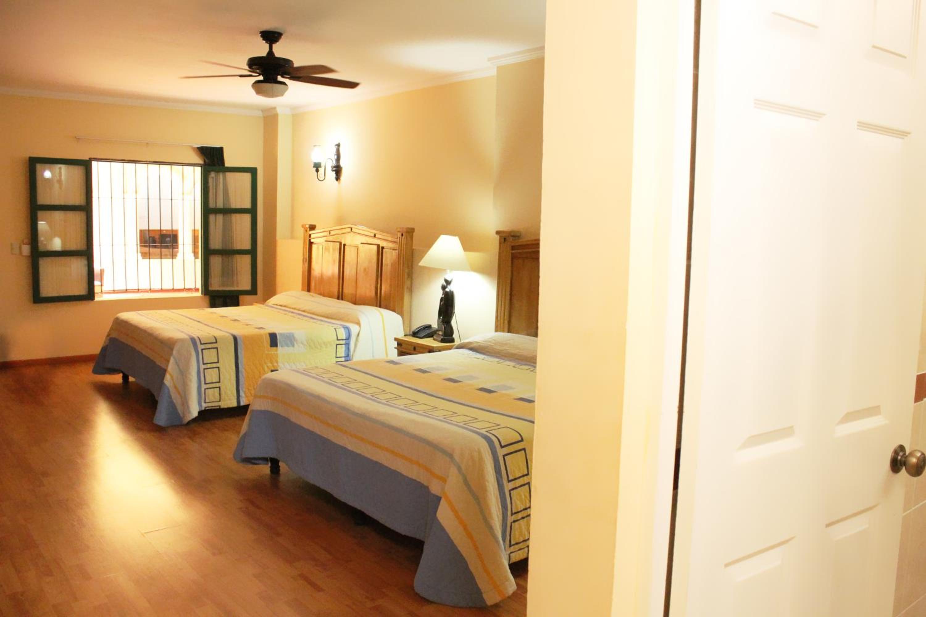 Double Room - Photo 6