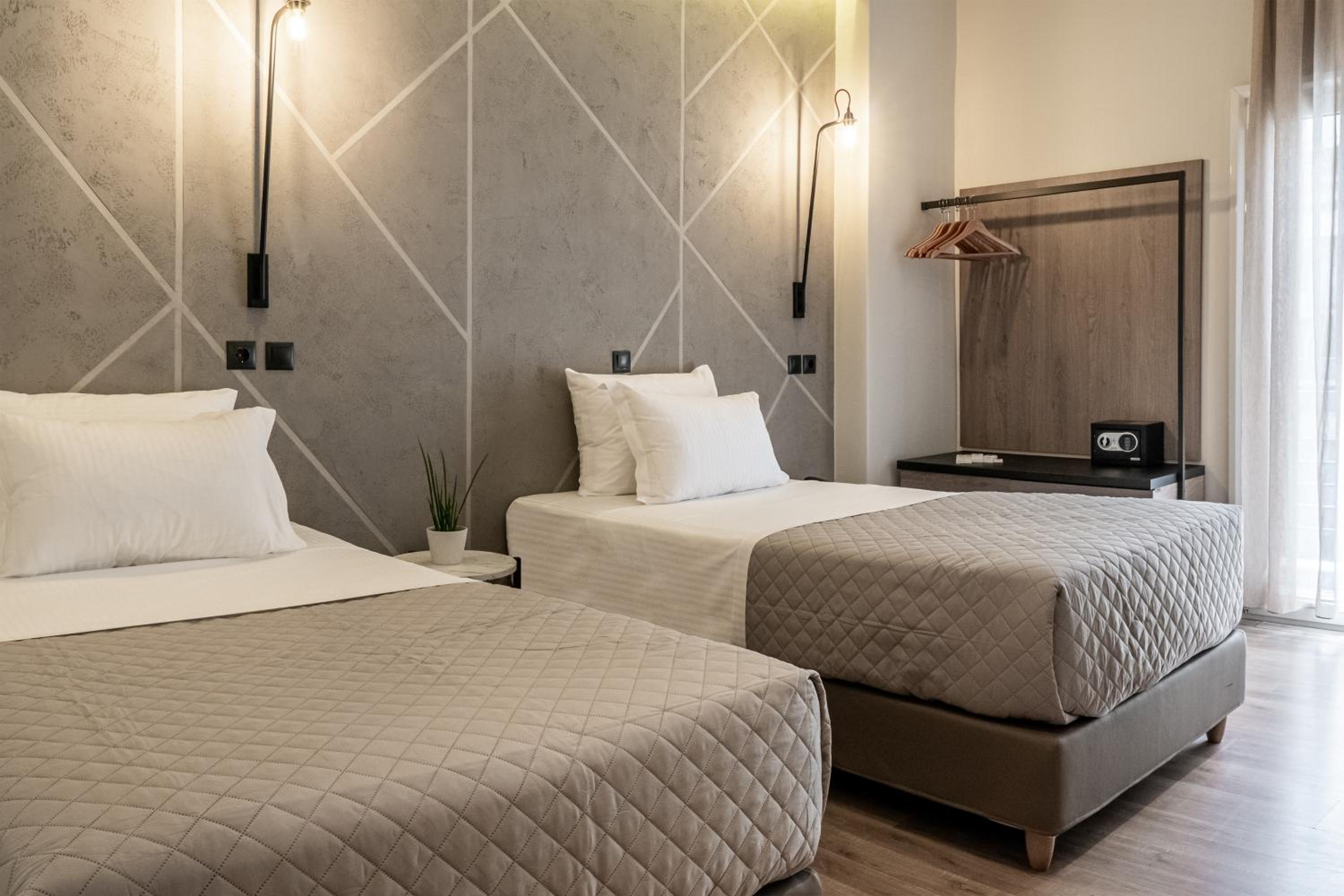 Double or Twin Room photo 2
