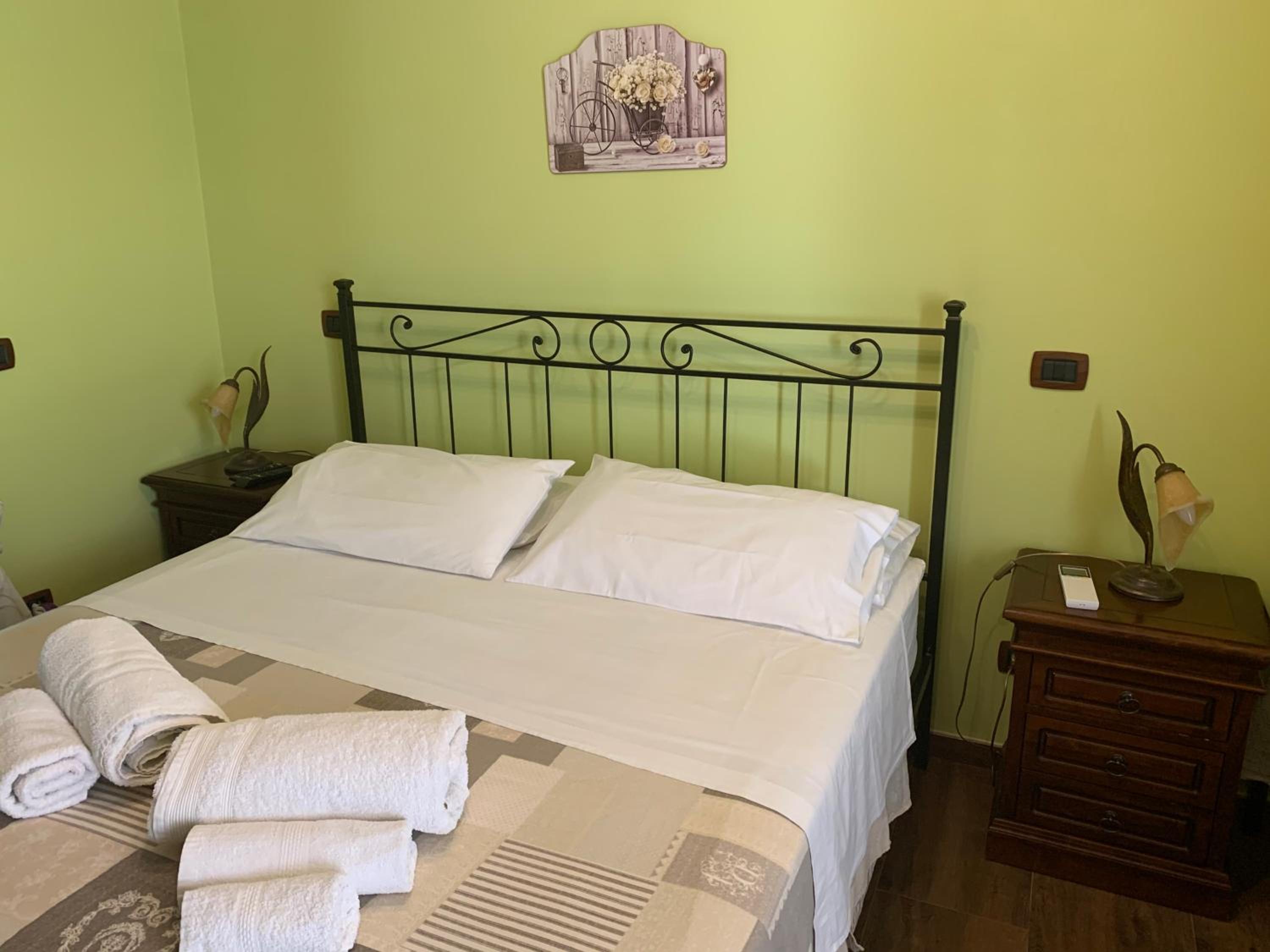 Standard Double Room photo 3