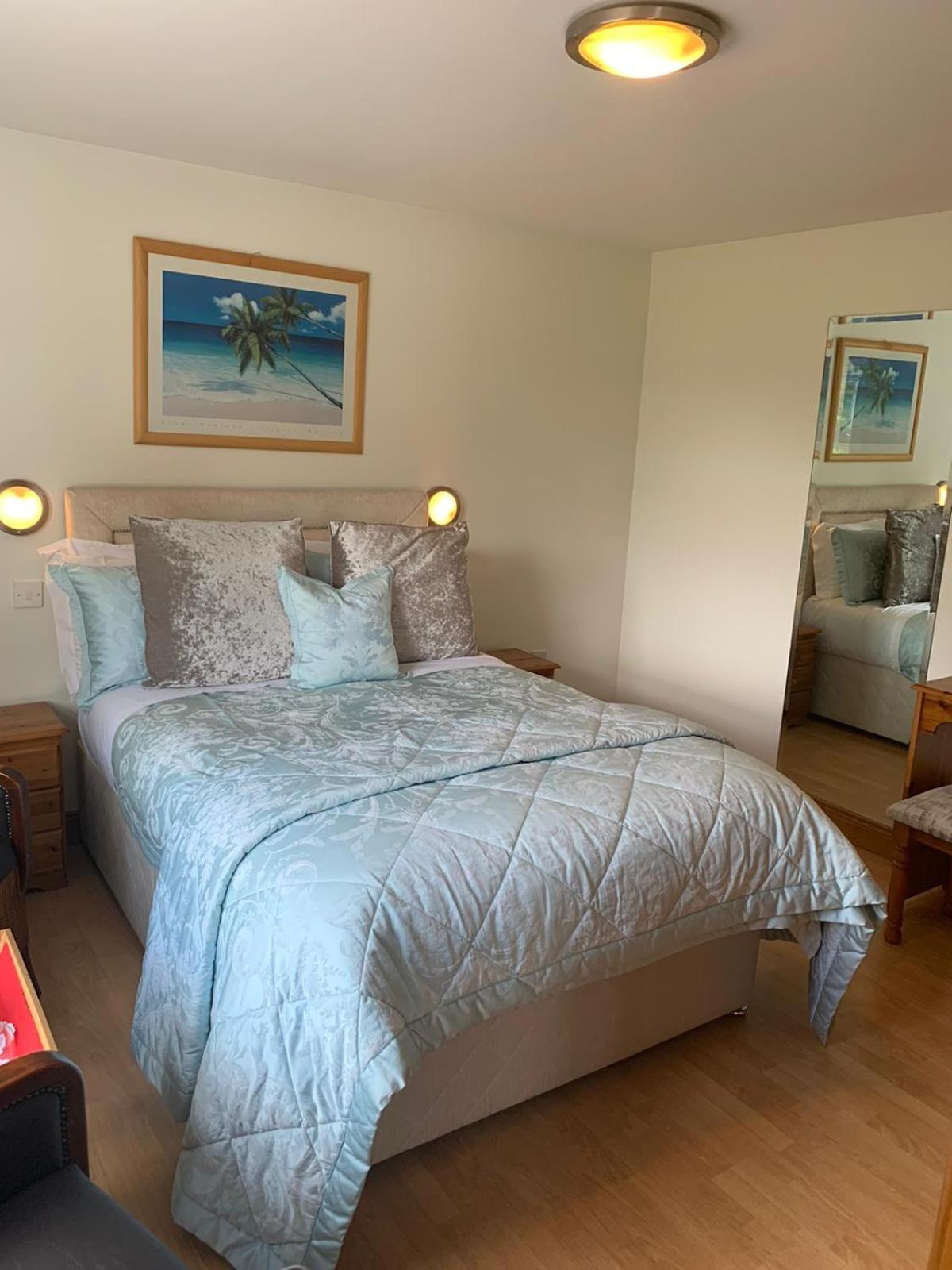 Deluxe Double Room with Shower photo 2