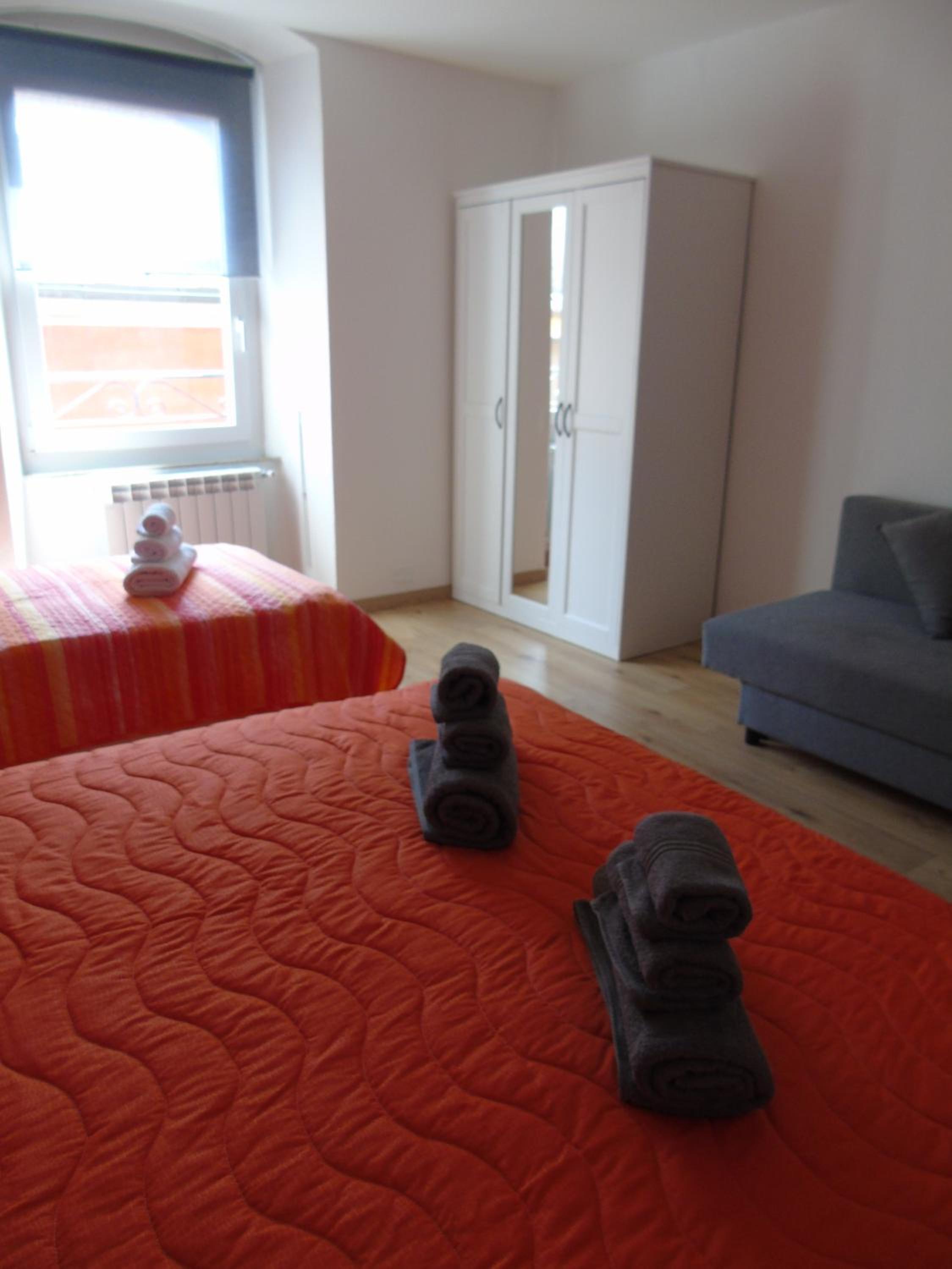 Triple Room with Private Bathroom - Photo 17