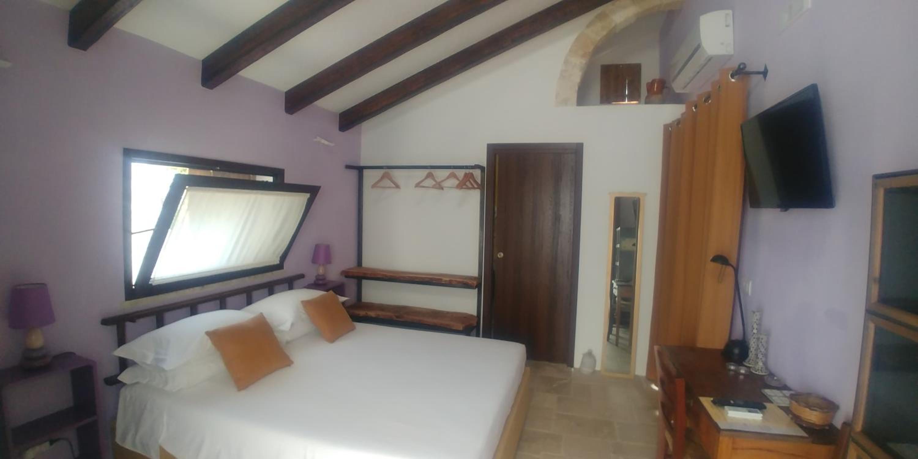 Double Room with Garden View - Photo 4
