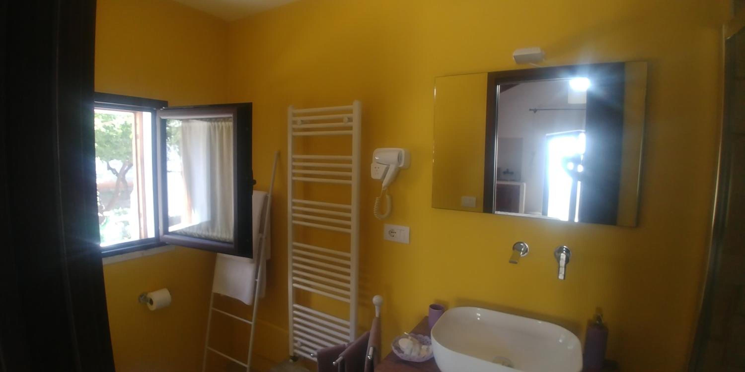 Double Room with Garden View - Photo 10