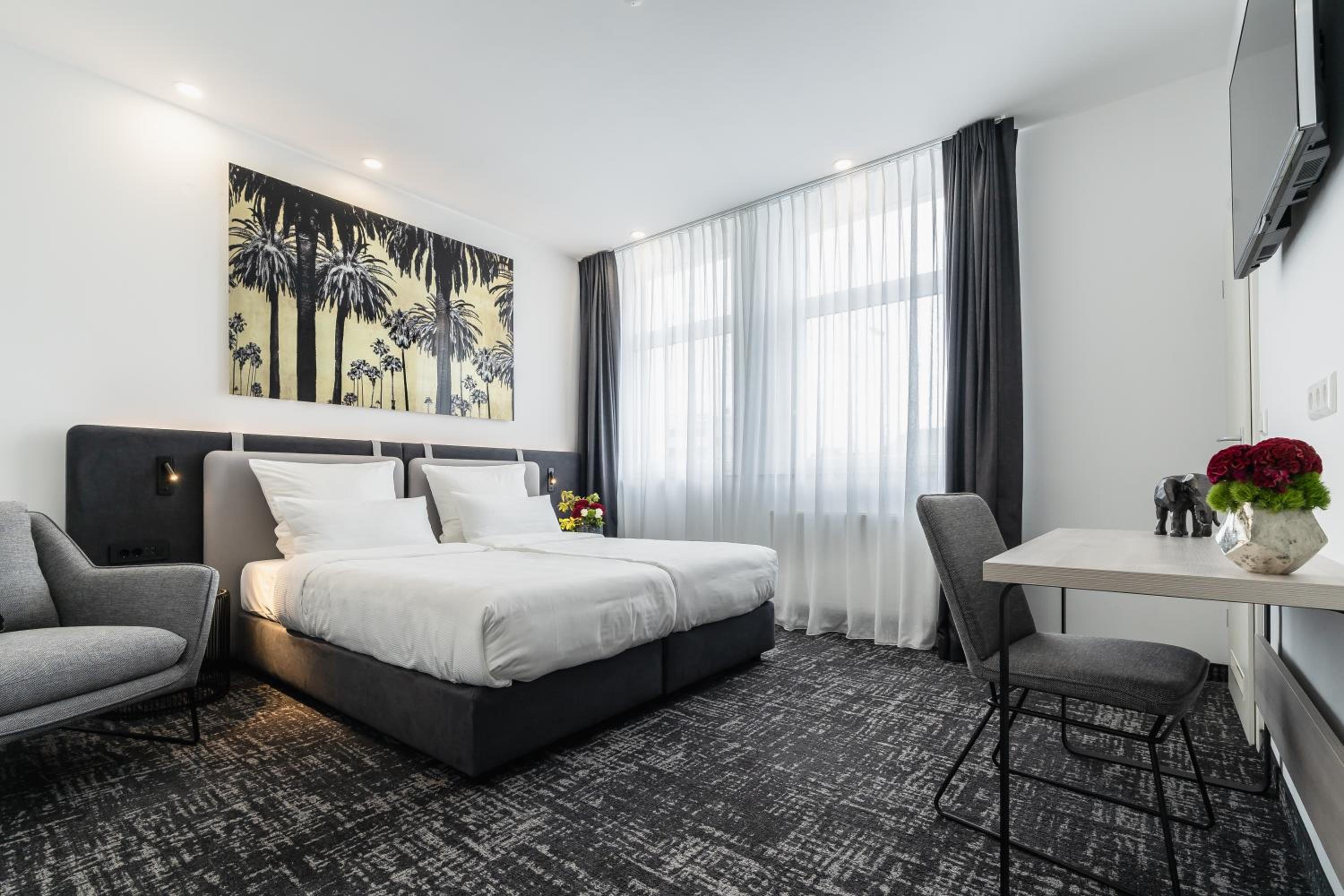 Superior King Room - Photo 1
