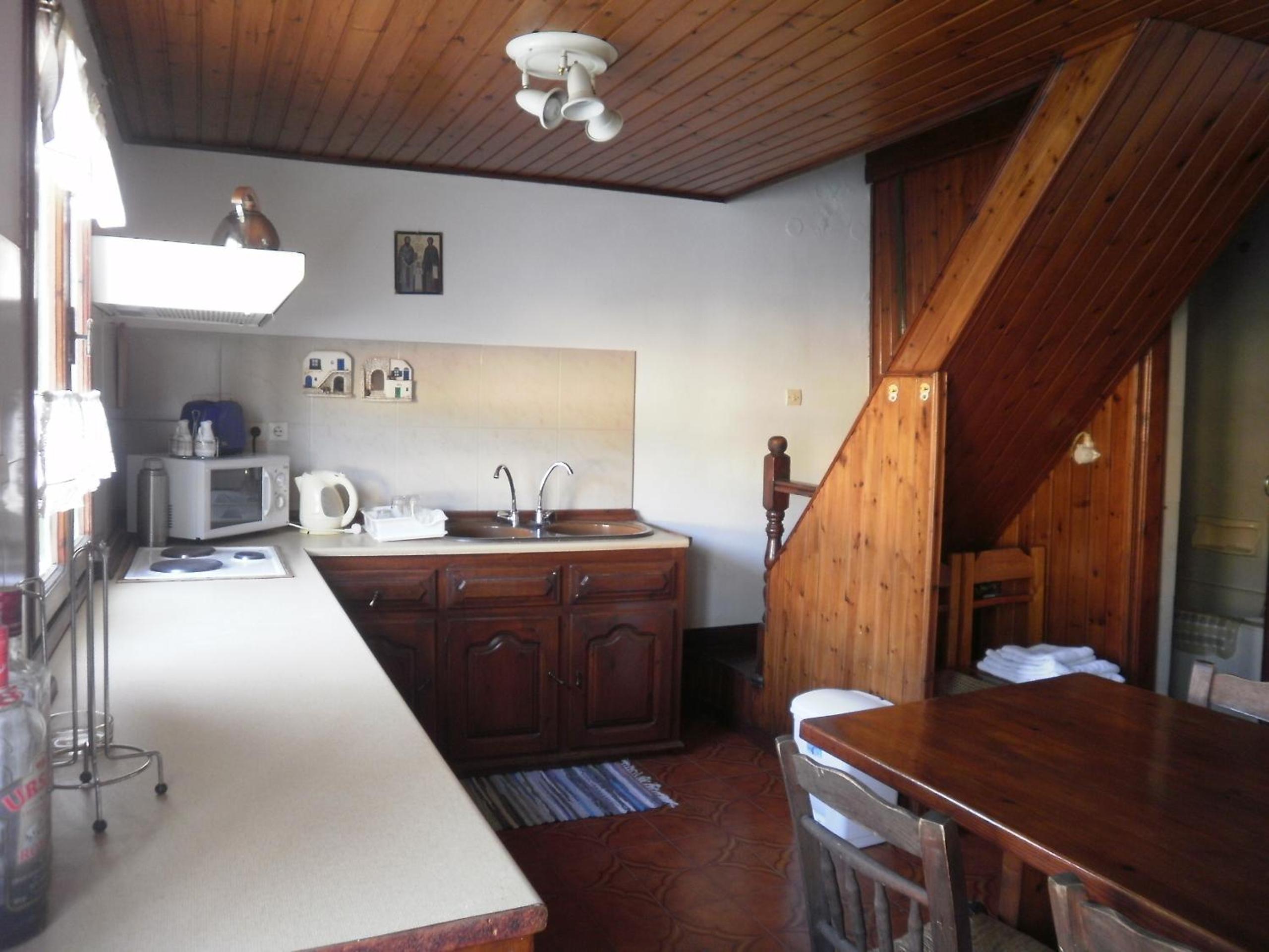 Two-Bedroom Apartment - Photo 8