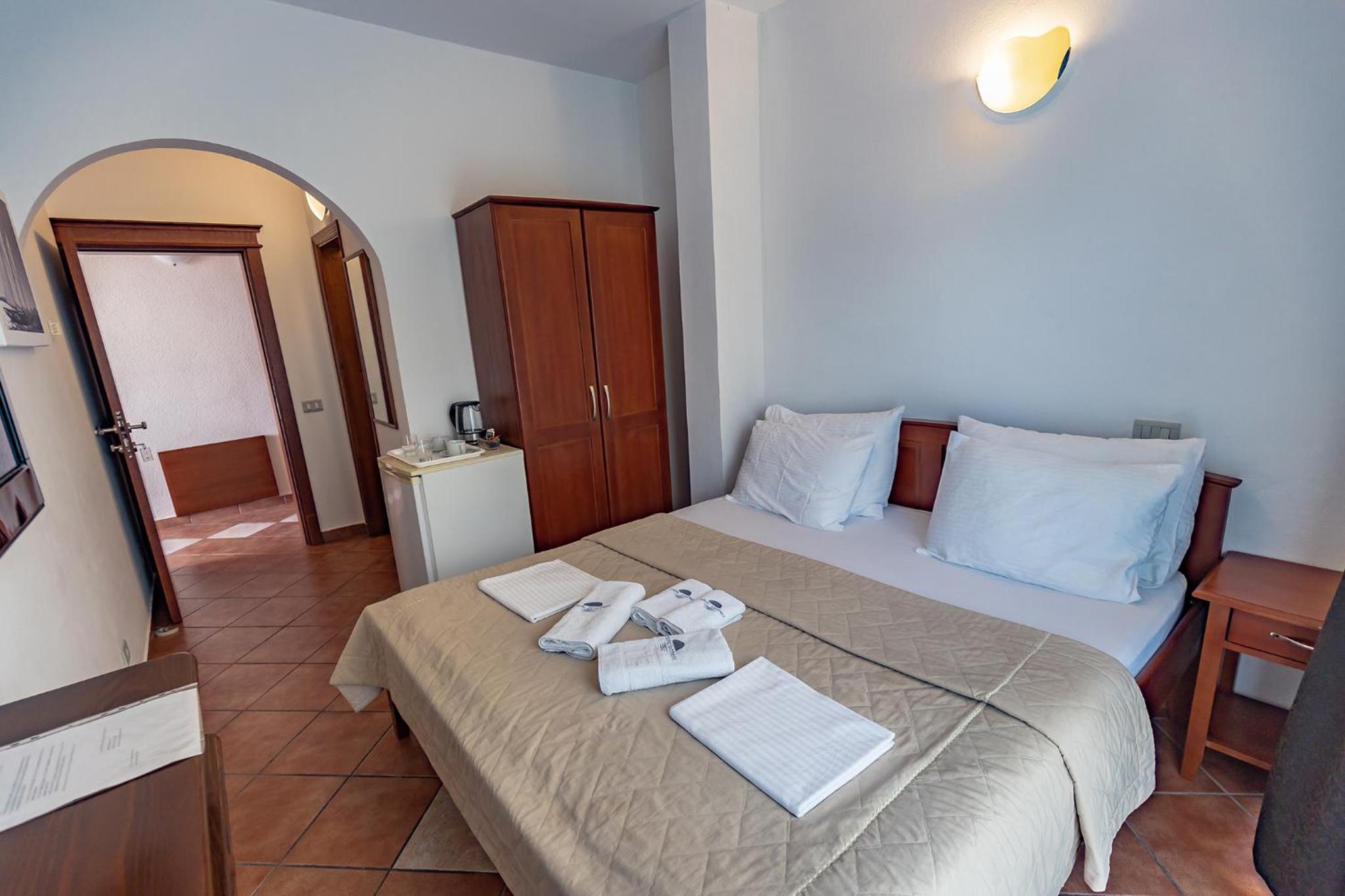 Double Room with Balcony - Photo 1