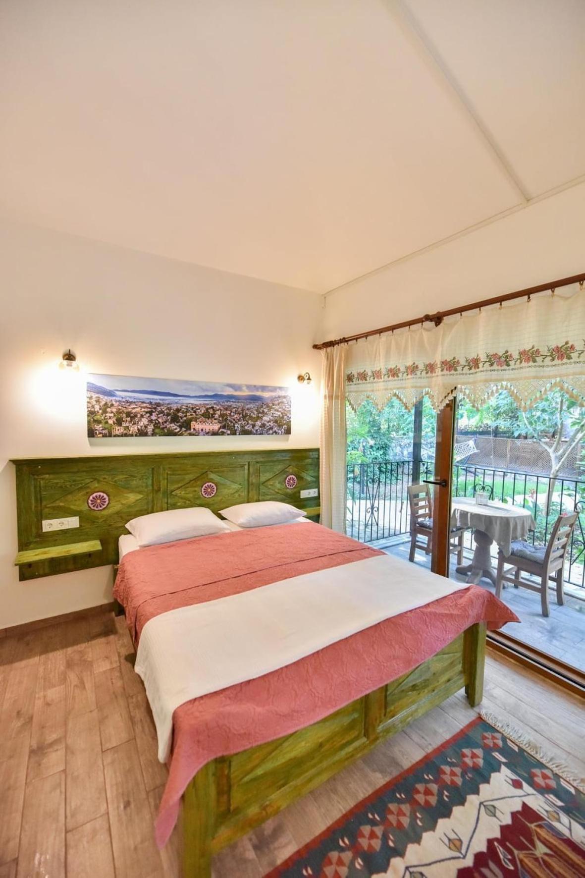 Economy Double Room photo 1