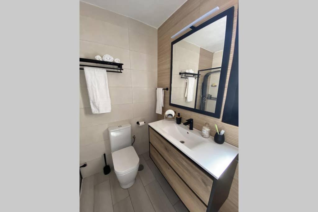 One-Bedroom Apartment - Photo 37