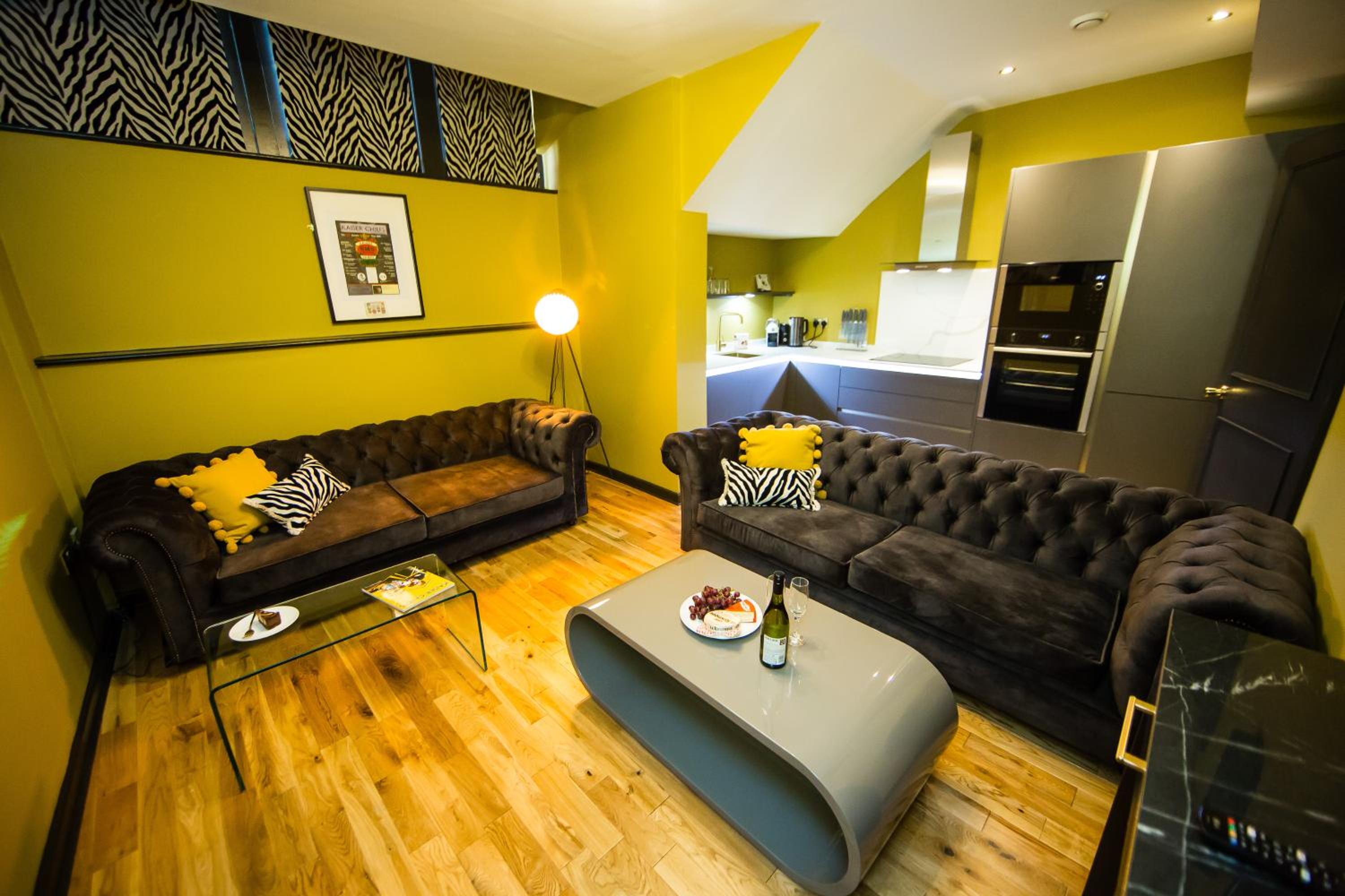 Two Bedroom Basement Apartment (No Windows) - Photo 9