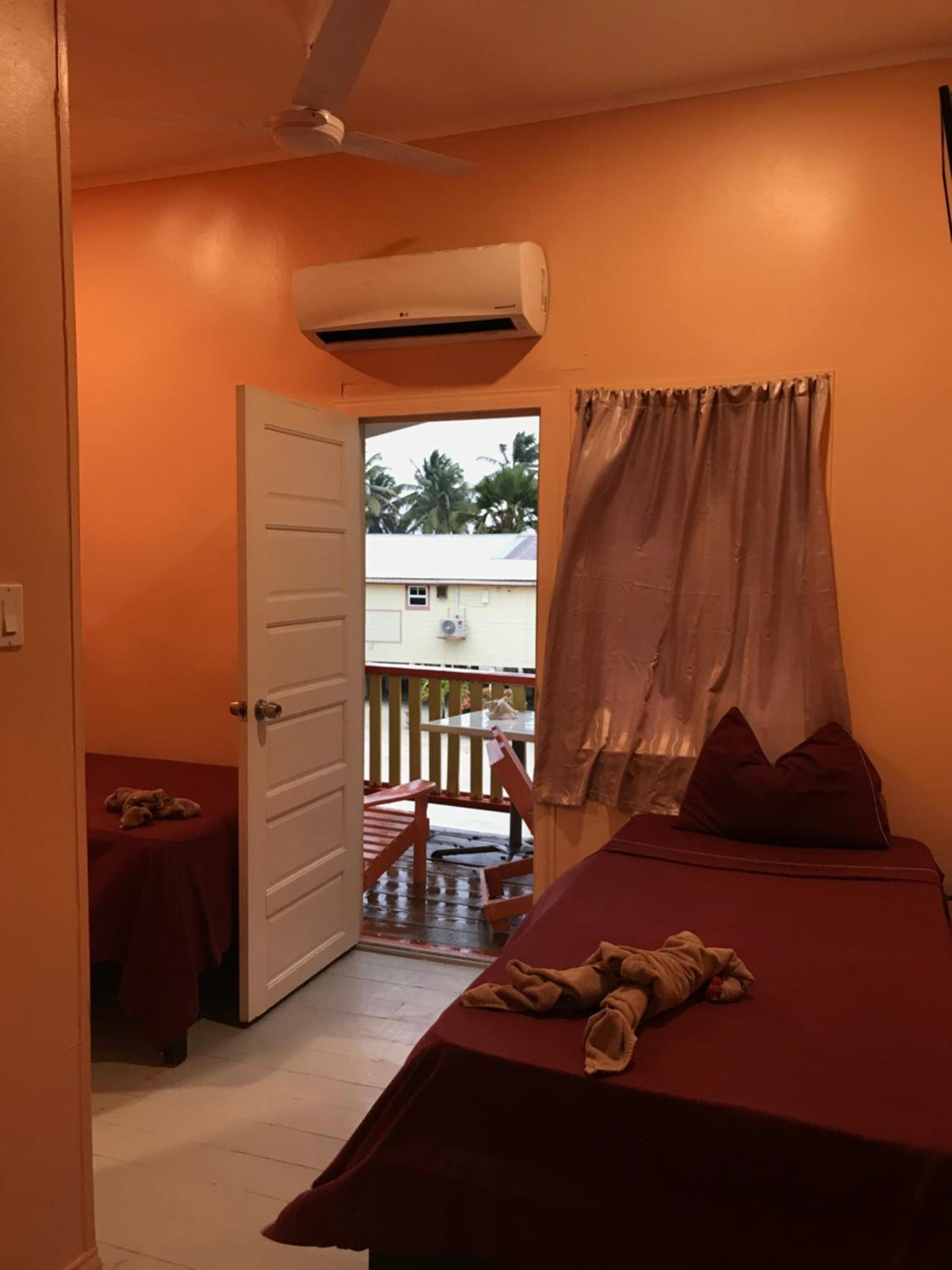 Standard Twin Room with Garden View photo 2