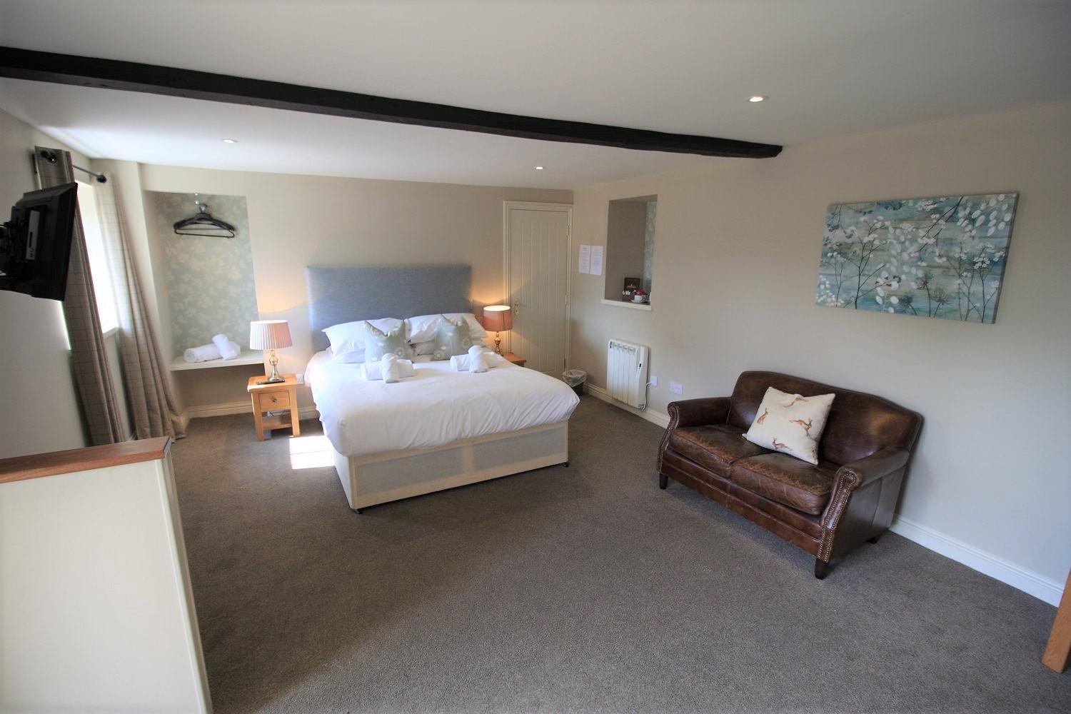 Family Room with Private Bathroom - Photo 8