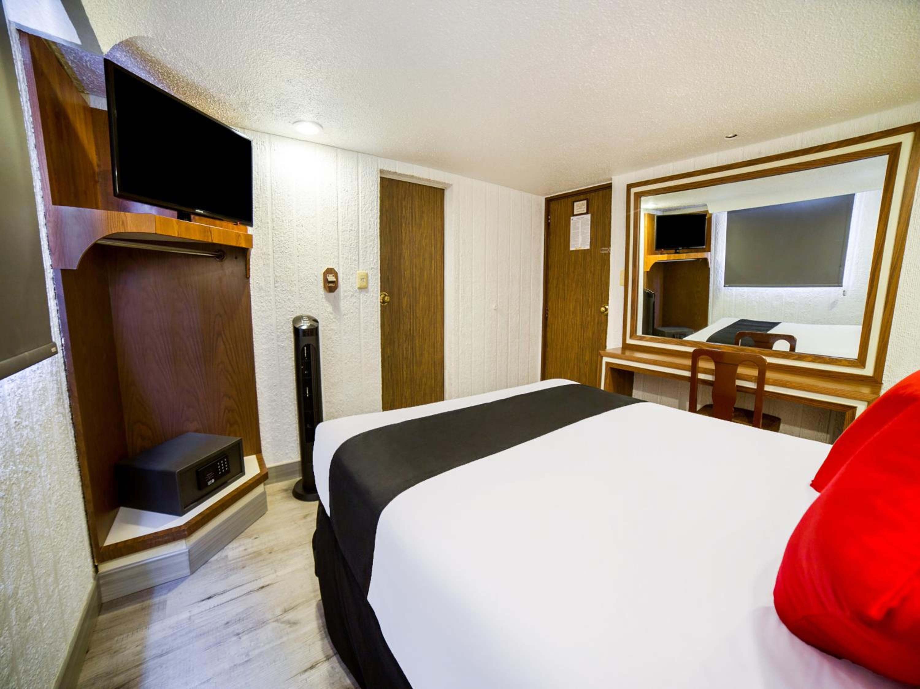 Standard Double Room - Photo 7