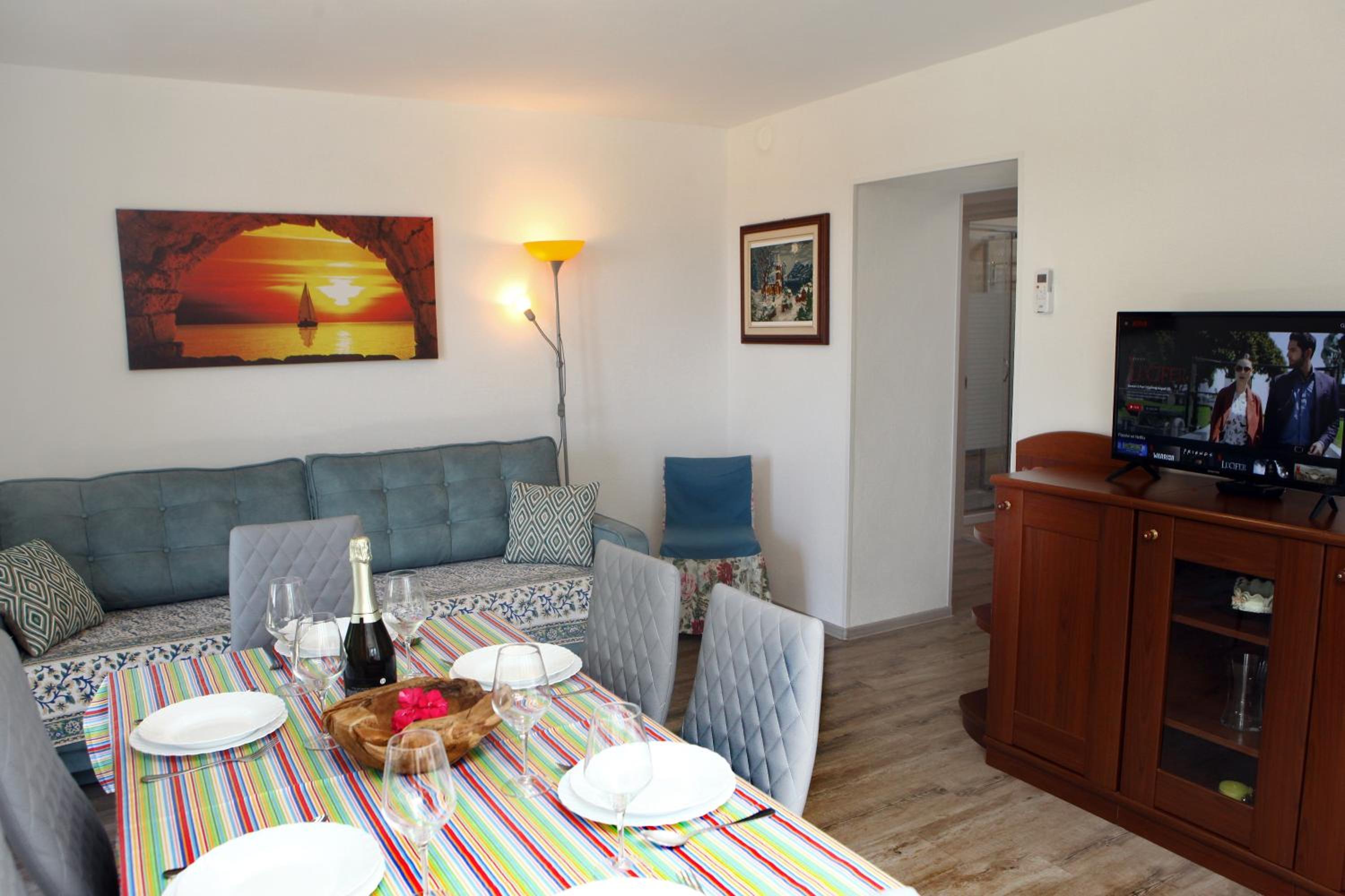 Three-Bedroom Apartment - Photo 7