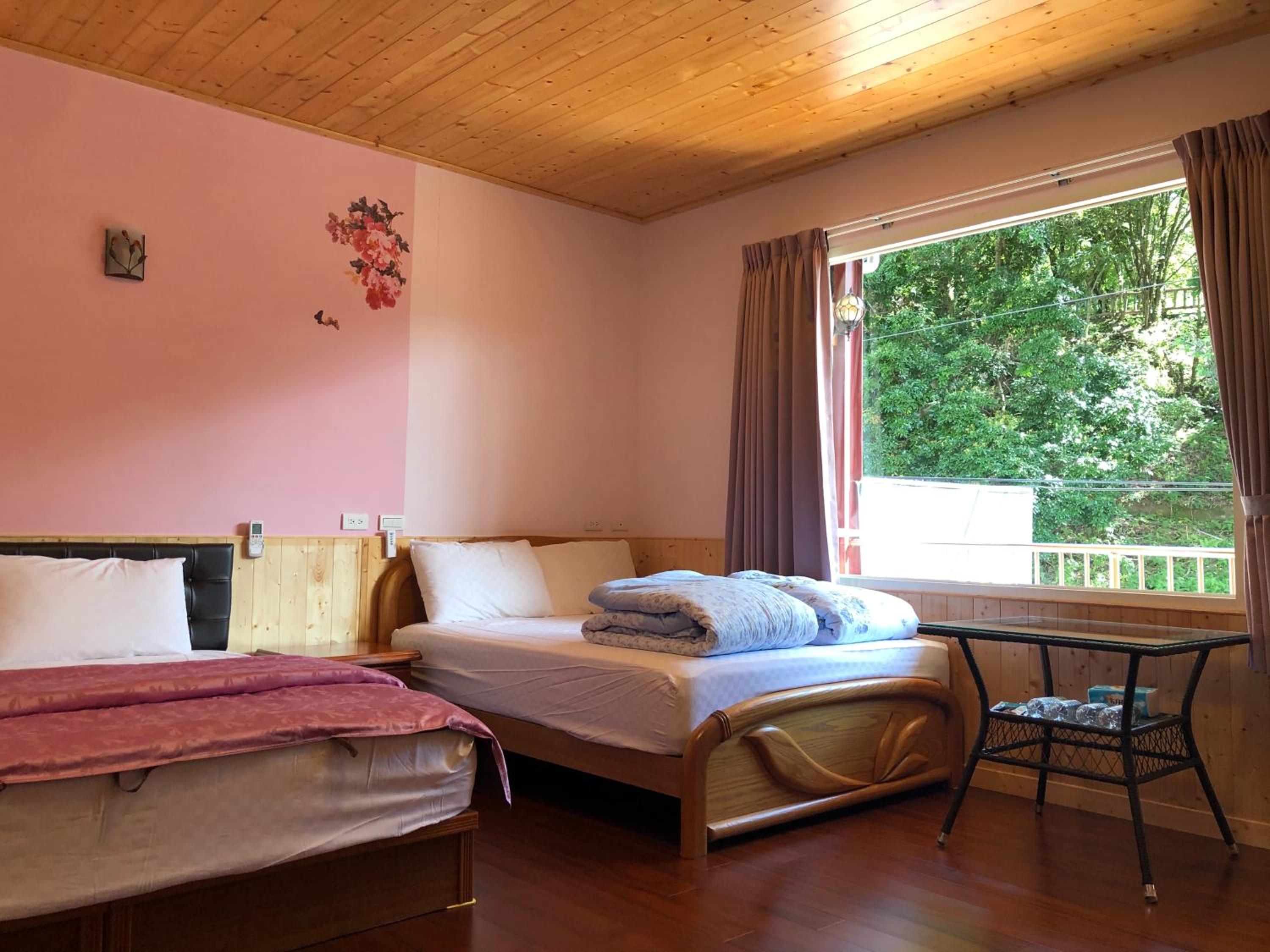 Quadruple Room with Balcony photo 2