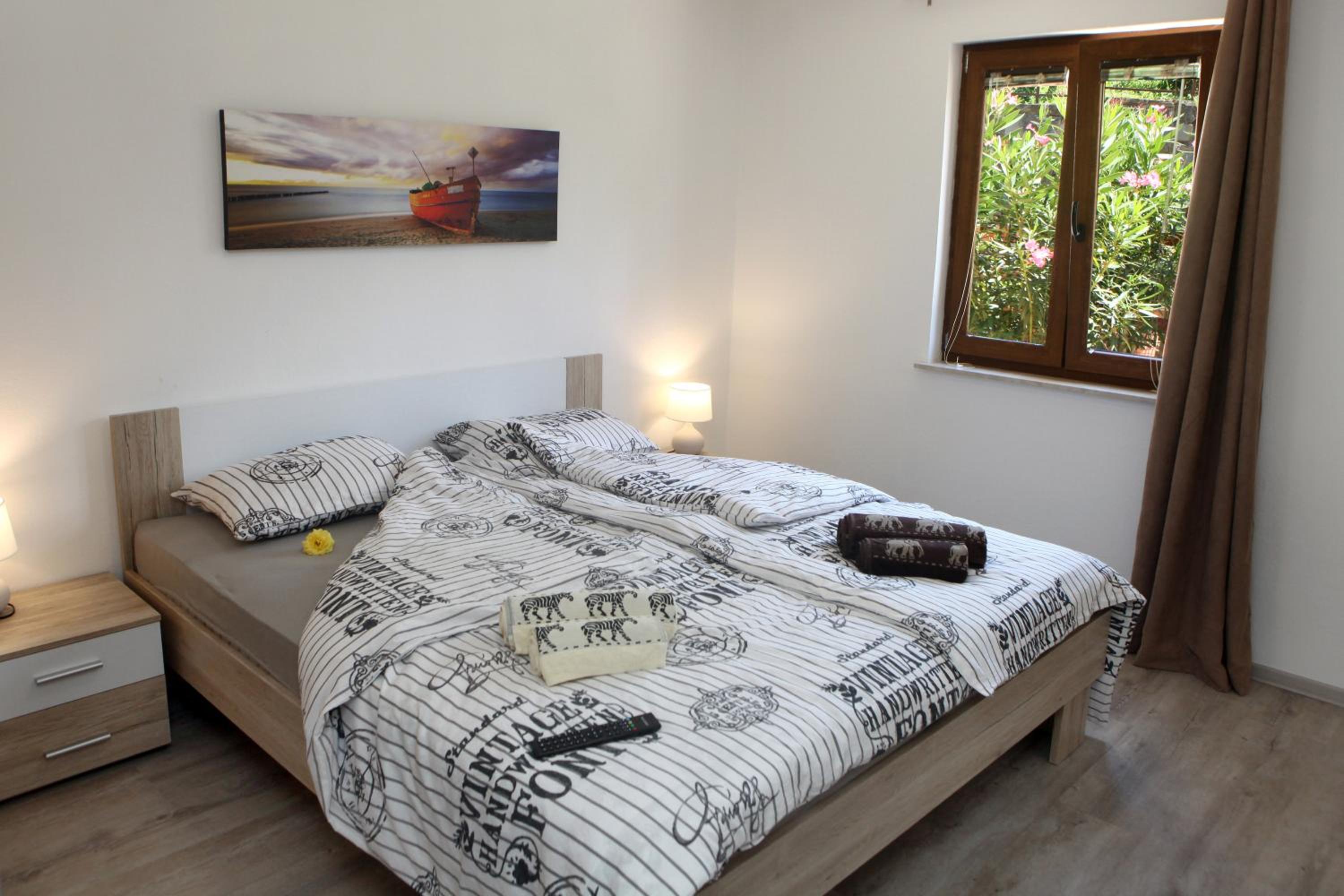 Three-Bedroom Apartment - Photo 25