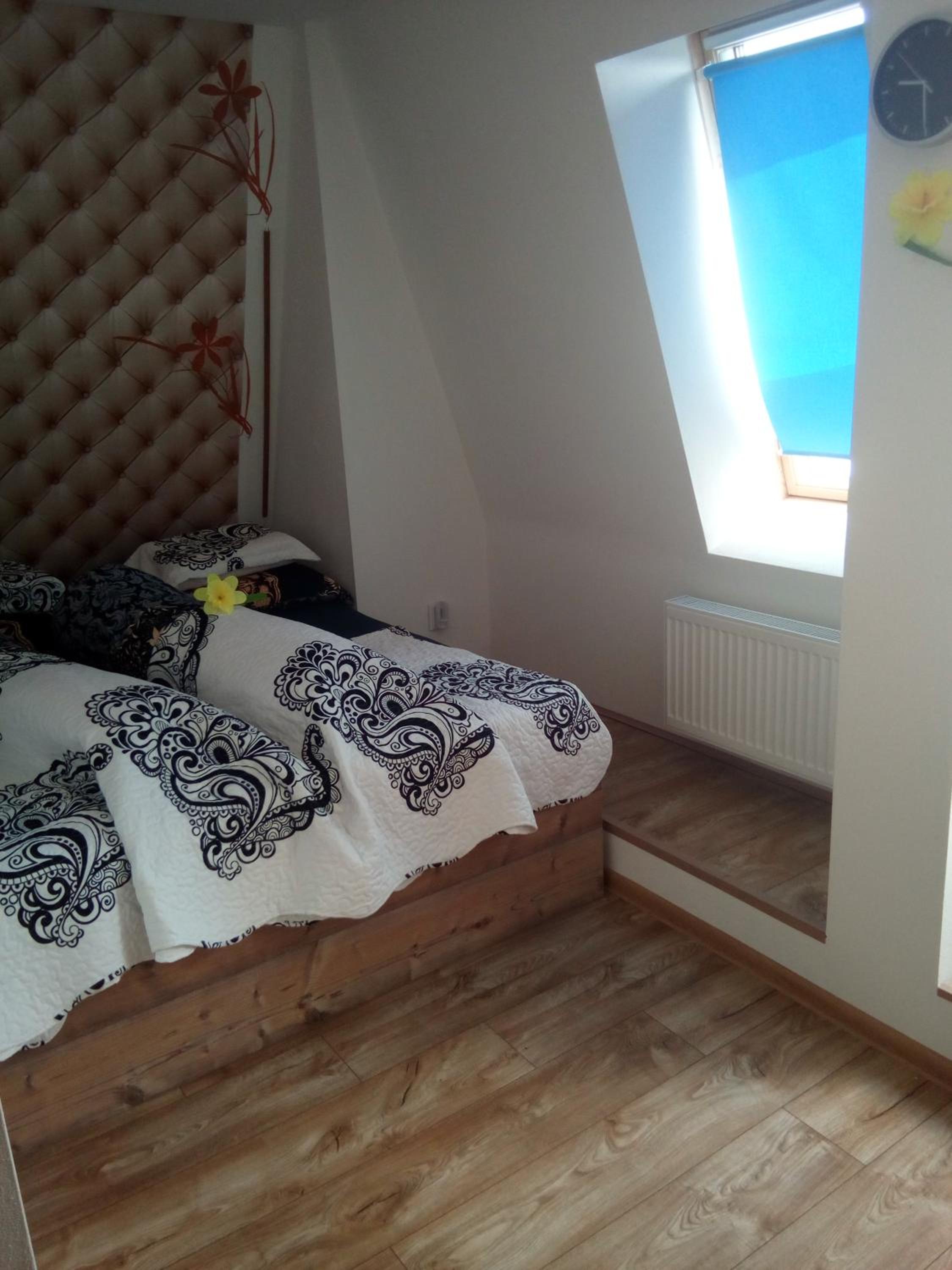 Standard Double Room - Photo 12