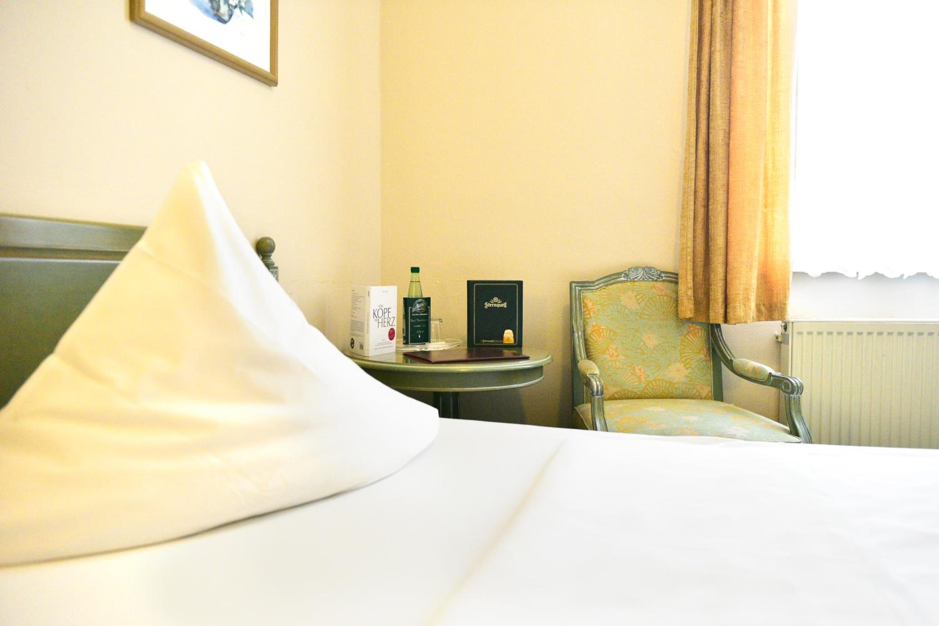 Single Room - Photo 3