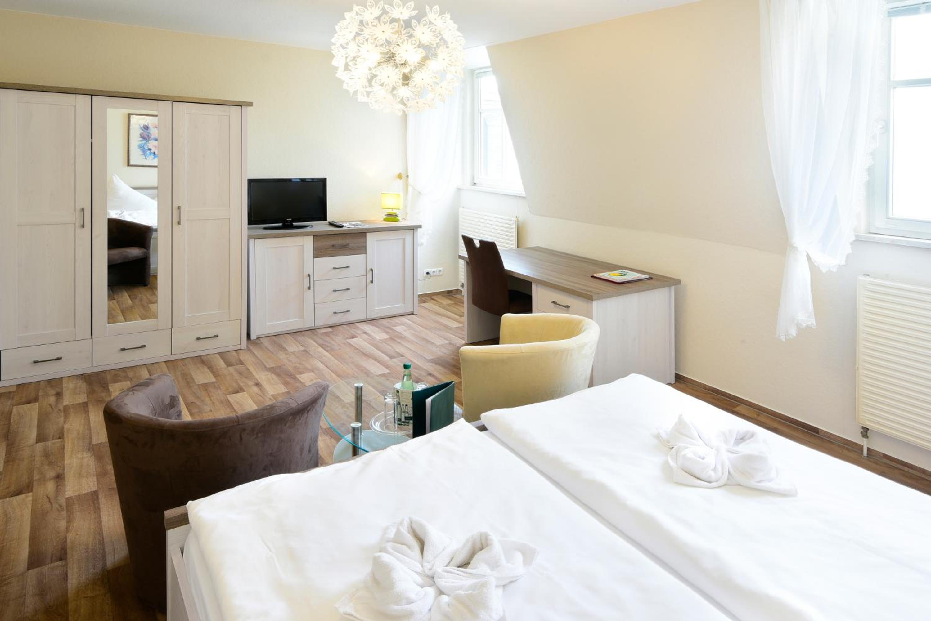 Double Room - Photo 4
