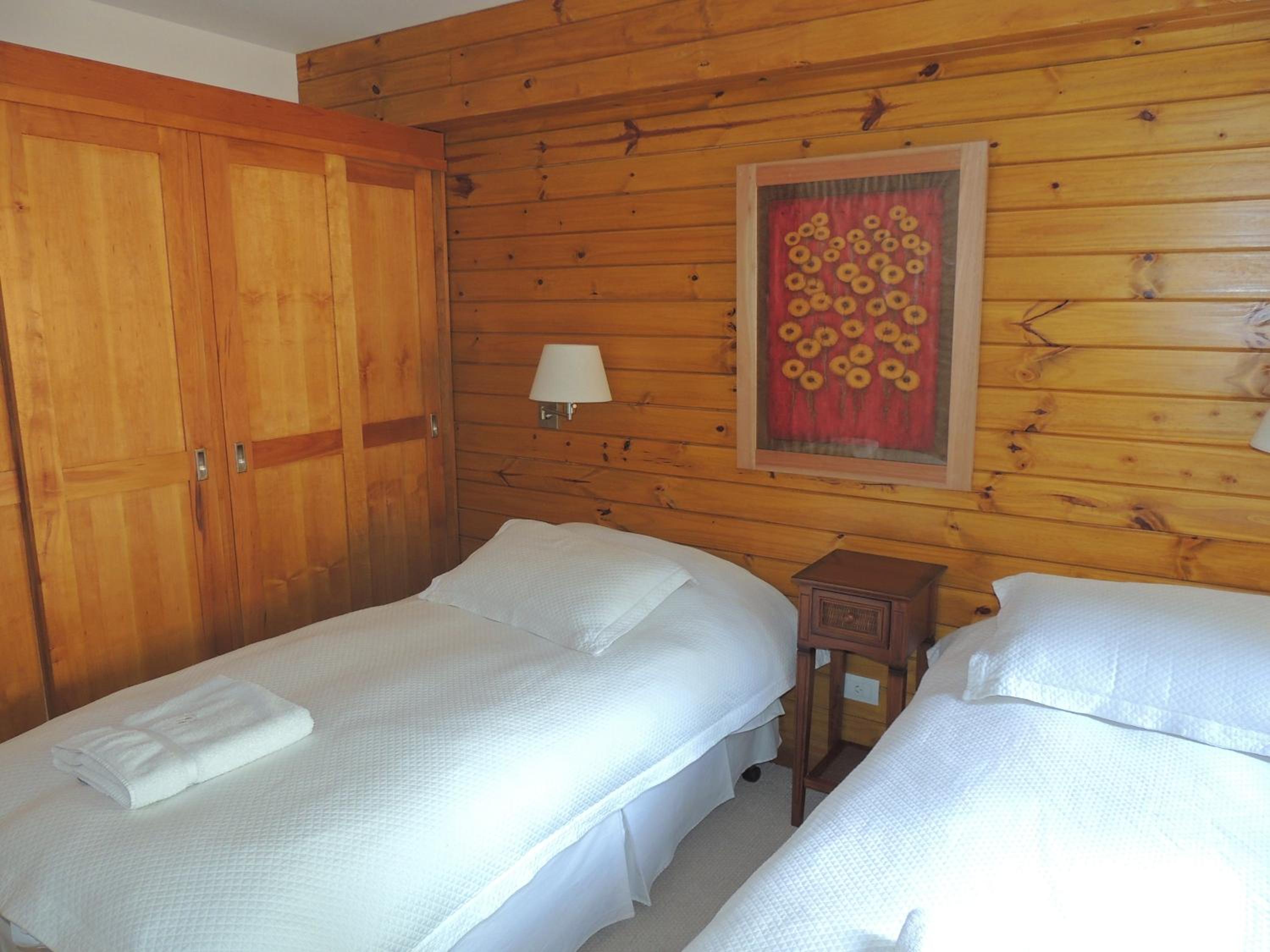 Bungalow (6 Adults) photo 2
