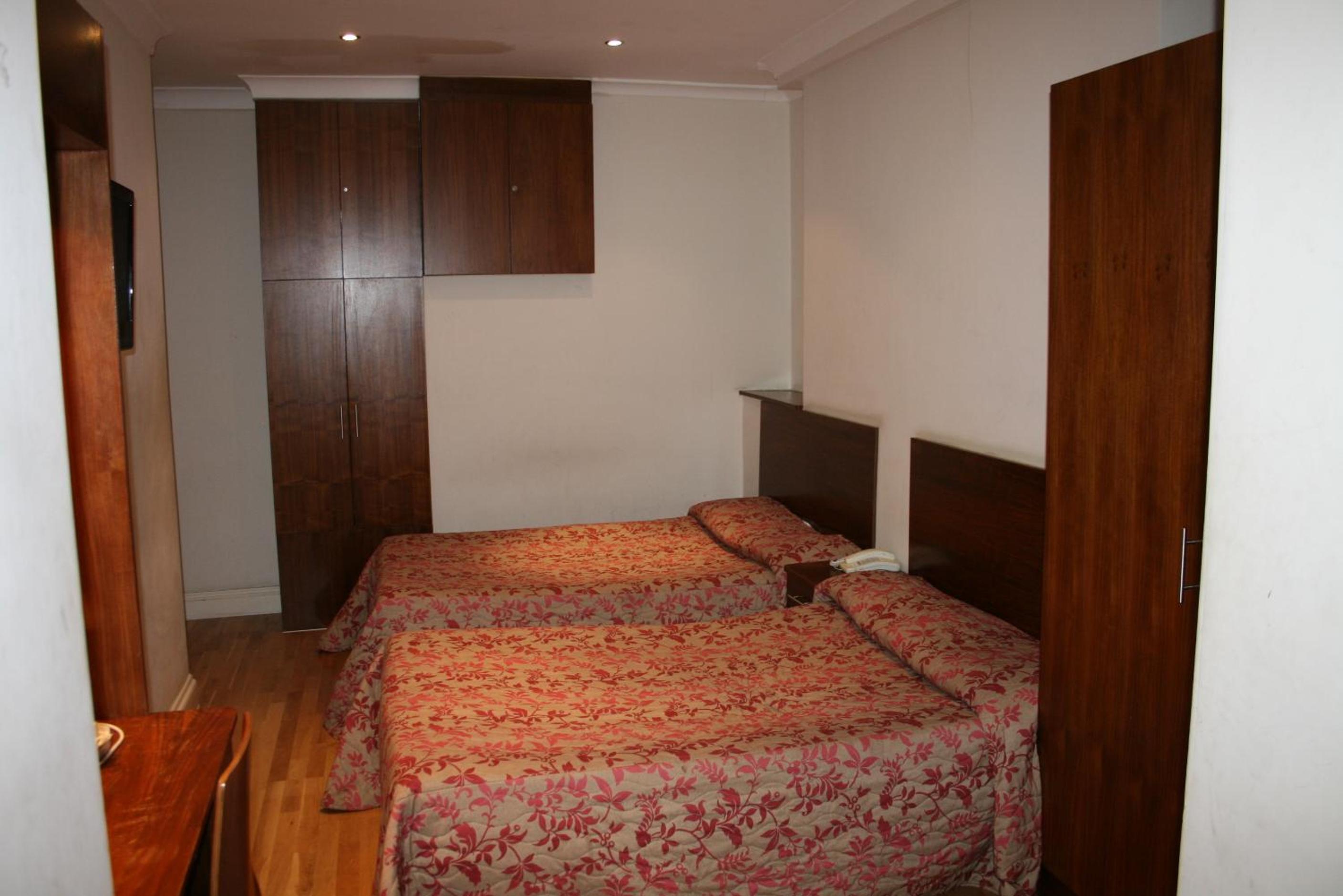 Quadruple Room photo 2