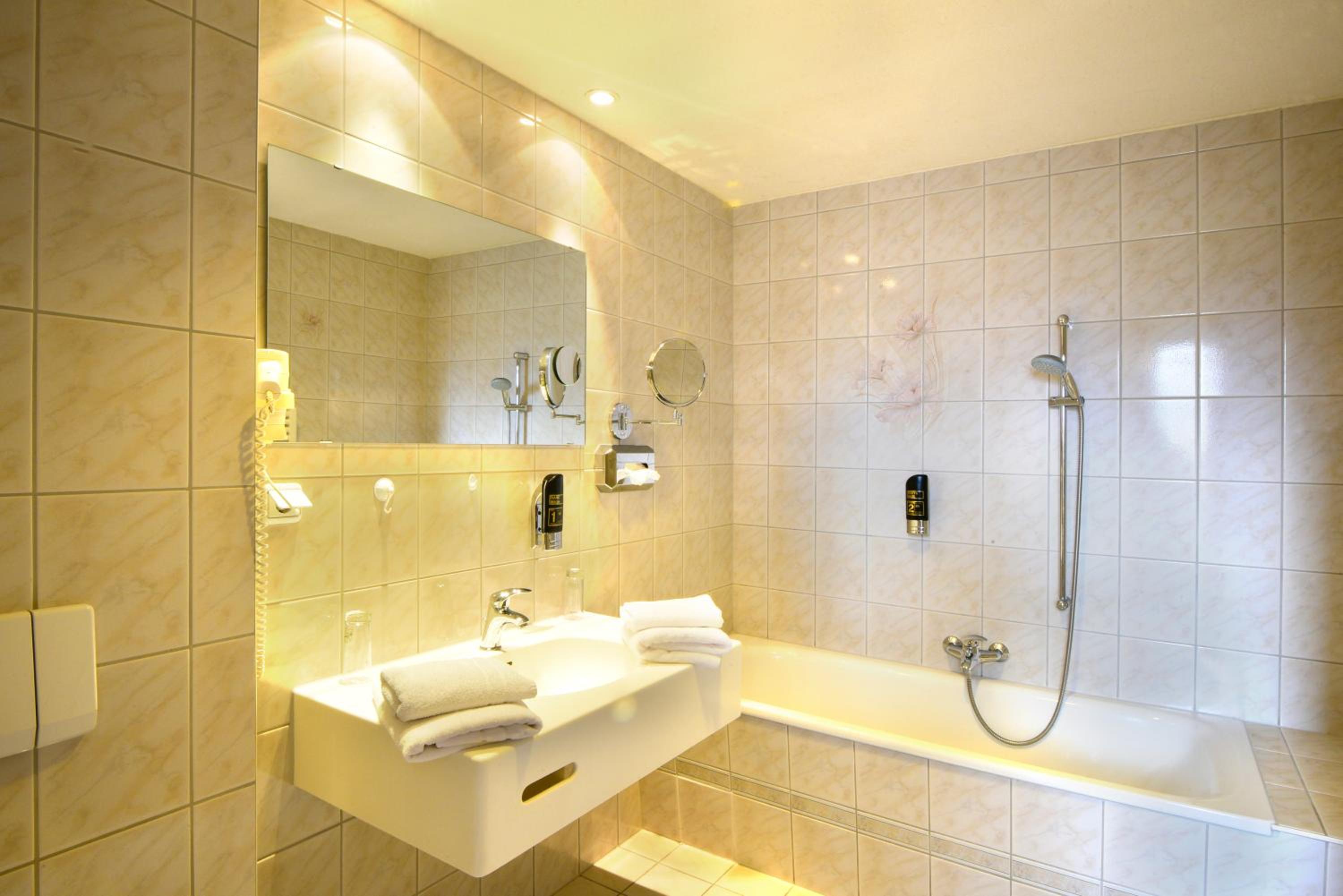Double Room - Photo 8