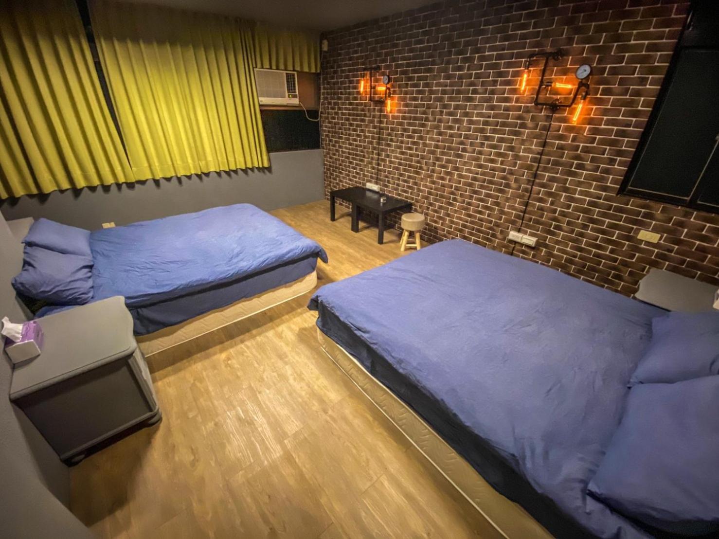 Quadruple Room With Shared Bathroom photo 3