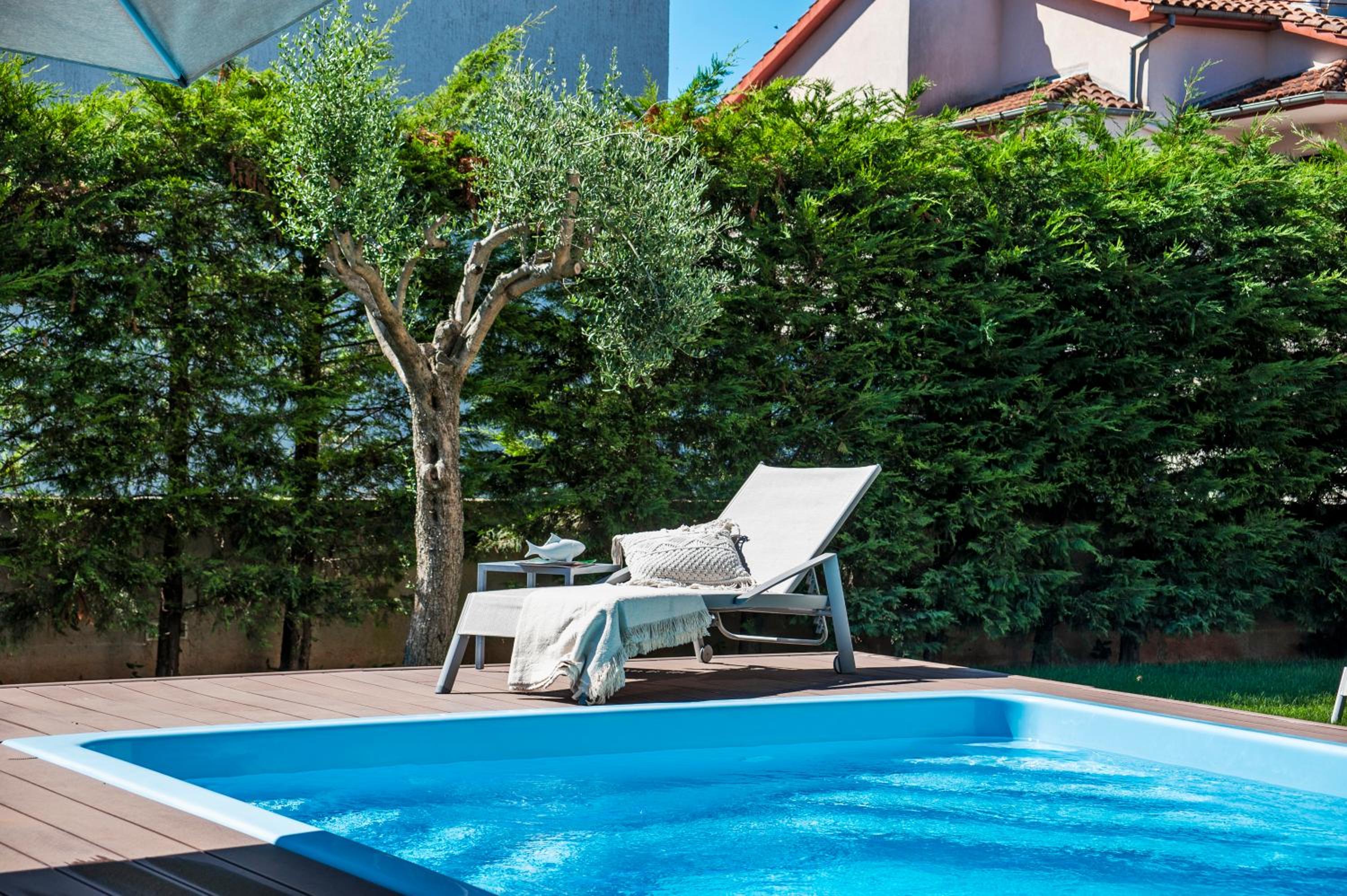 Four-Bedroom Apartment with Terrace - Photo 41