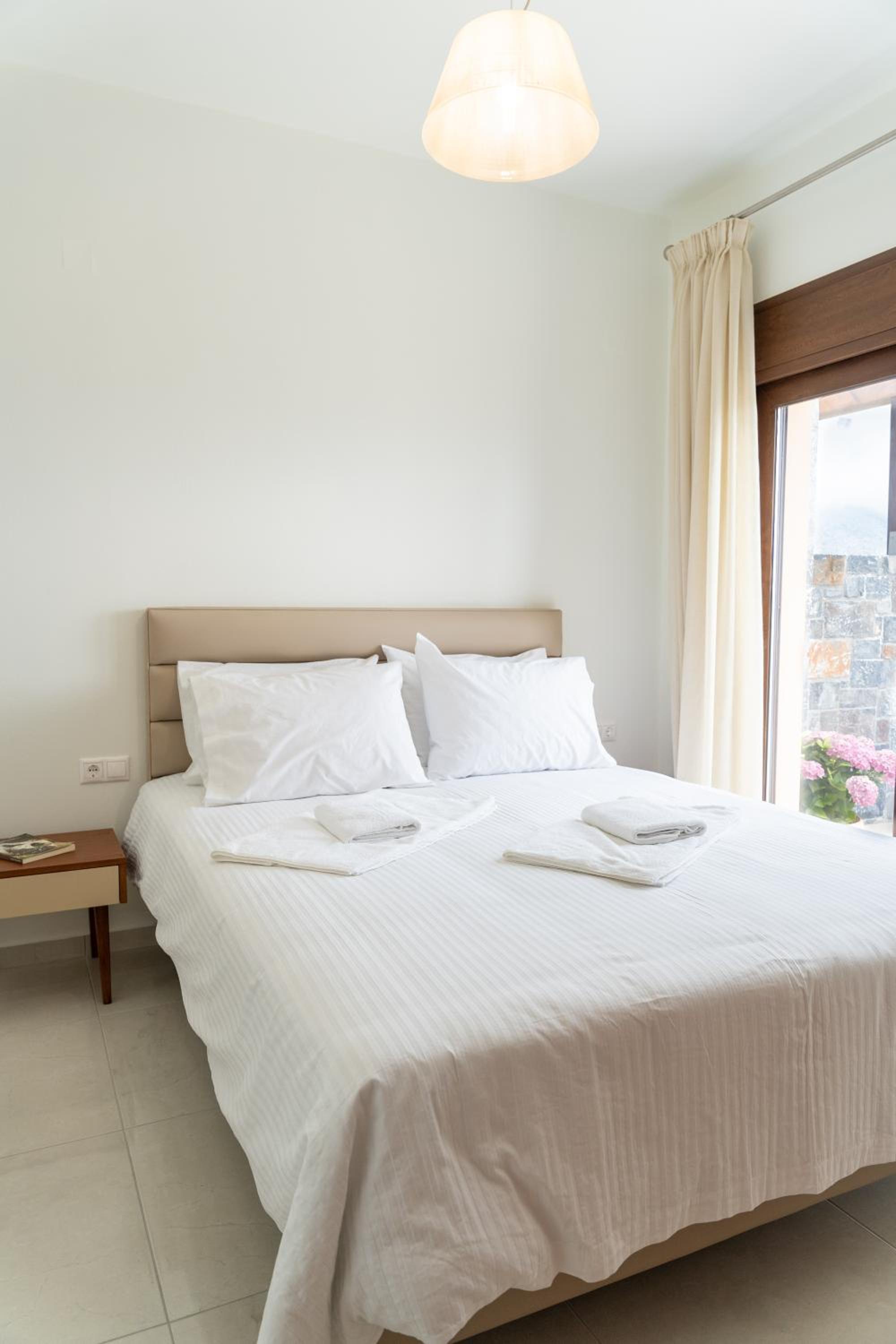 Twin Room with Balcony - Photo 1