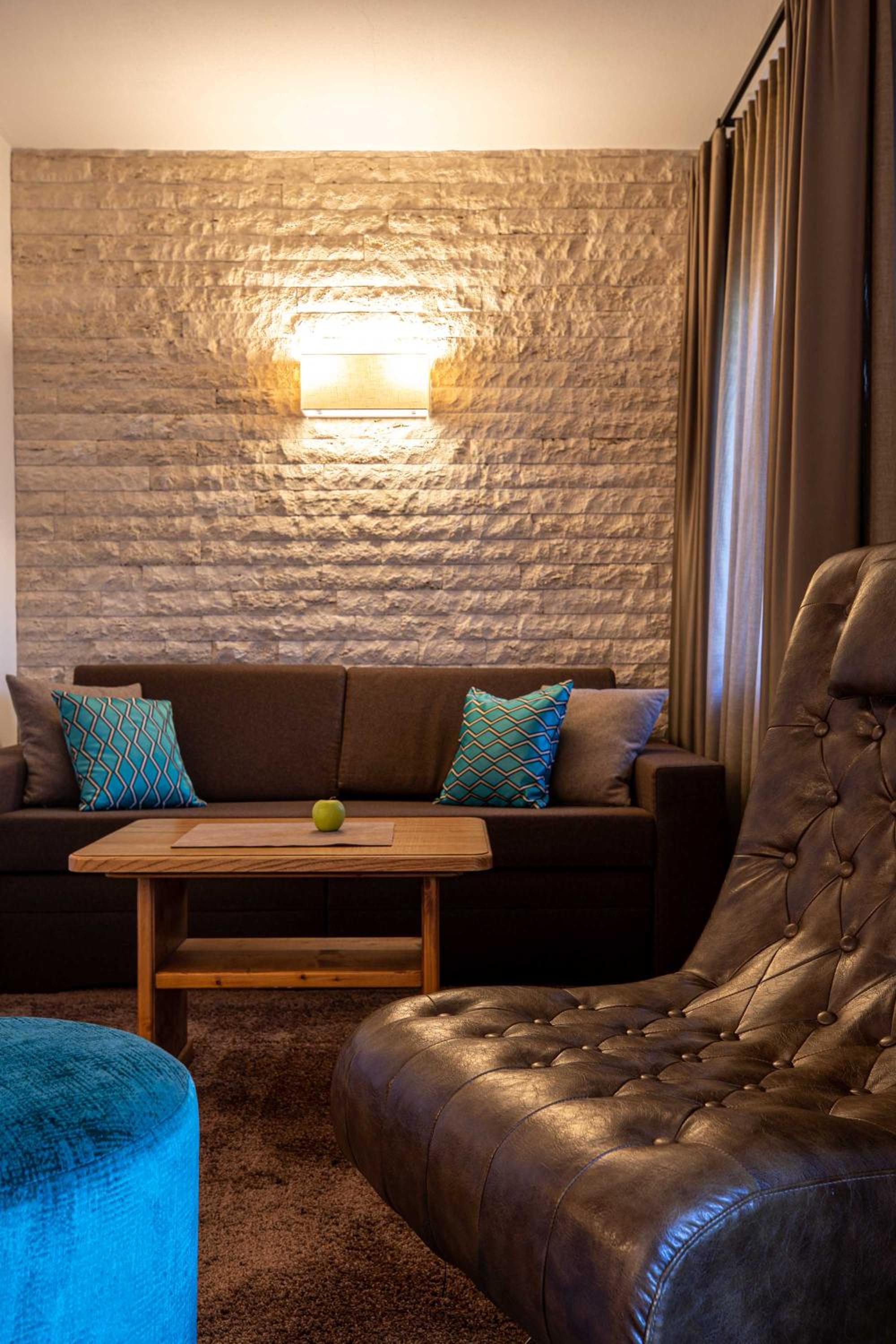 Junior Suite with Balcony - Photo 1