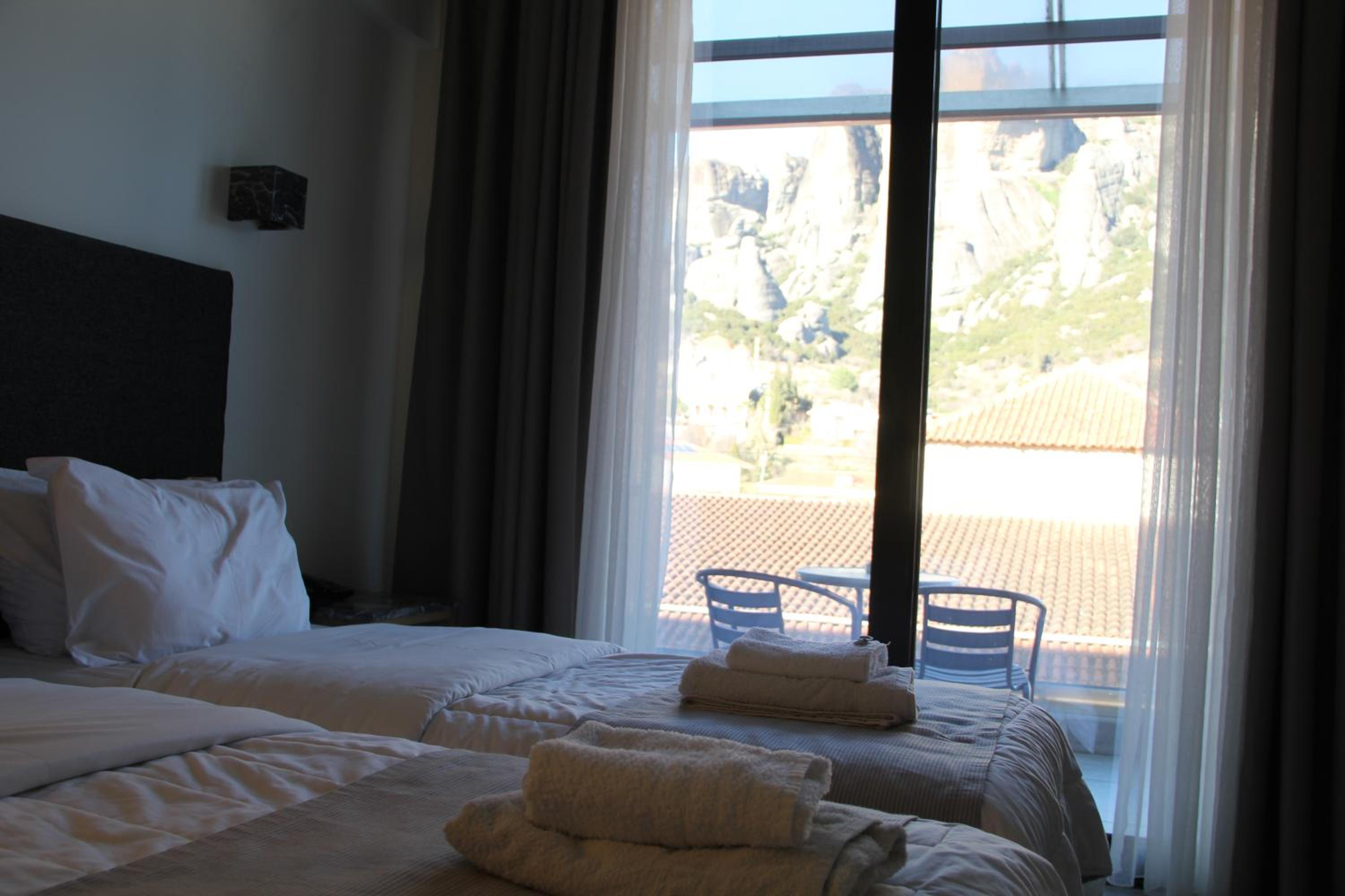 Standard Double/Twin Room - Photo 17
