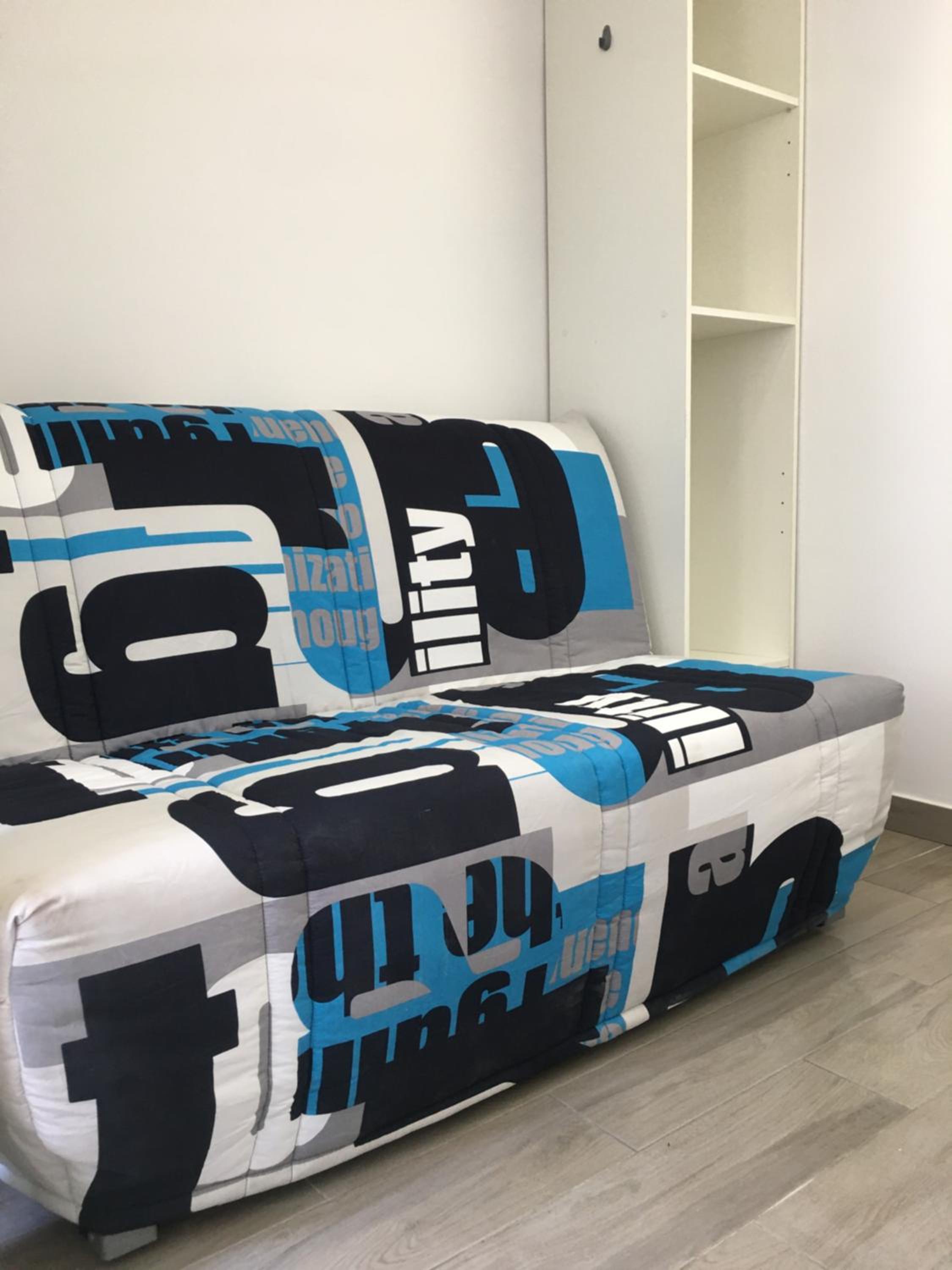 Apartment - Split Level - Photo 4