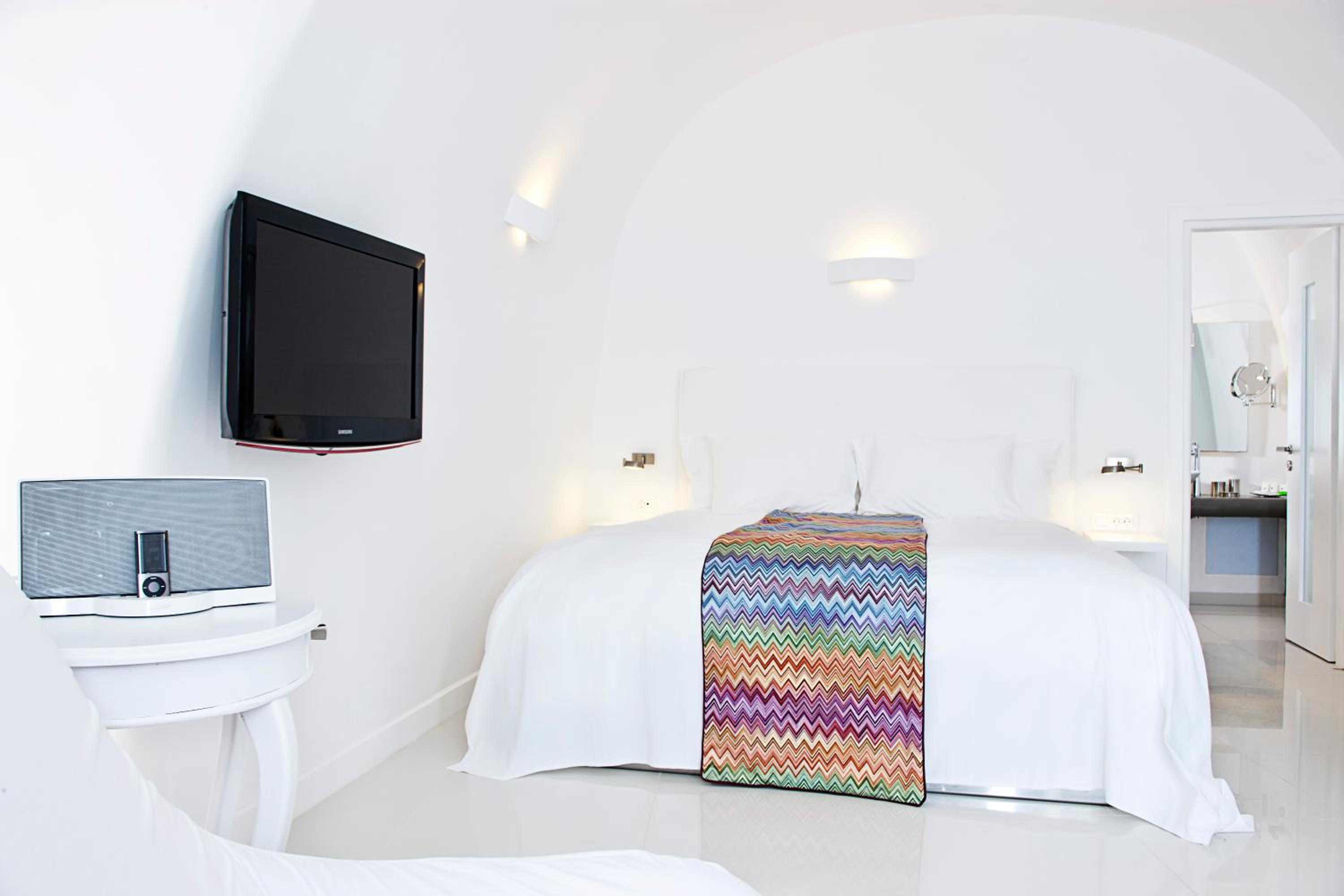 Superior Suite with Bath Tub (Non Smoking)