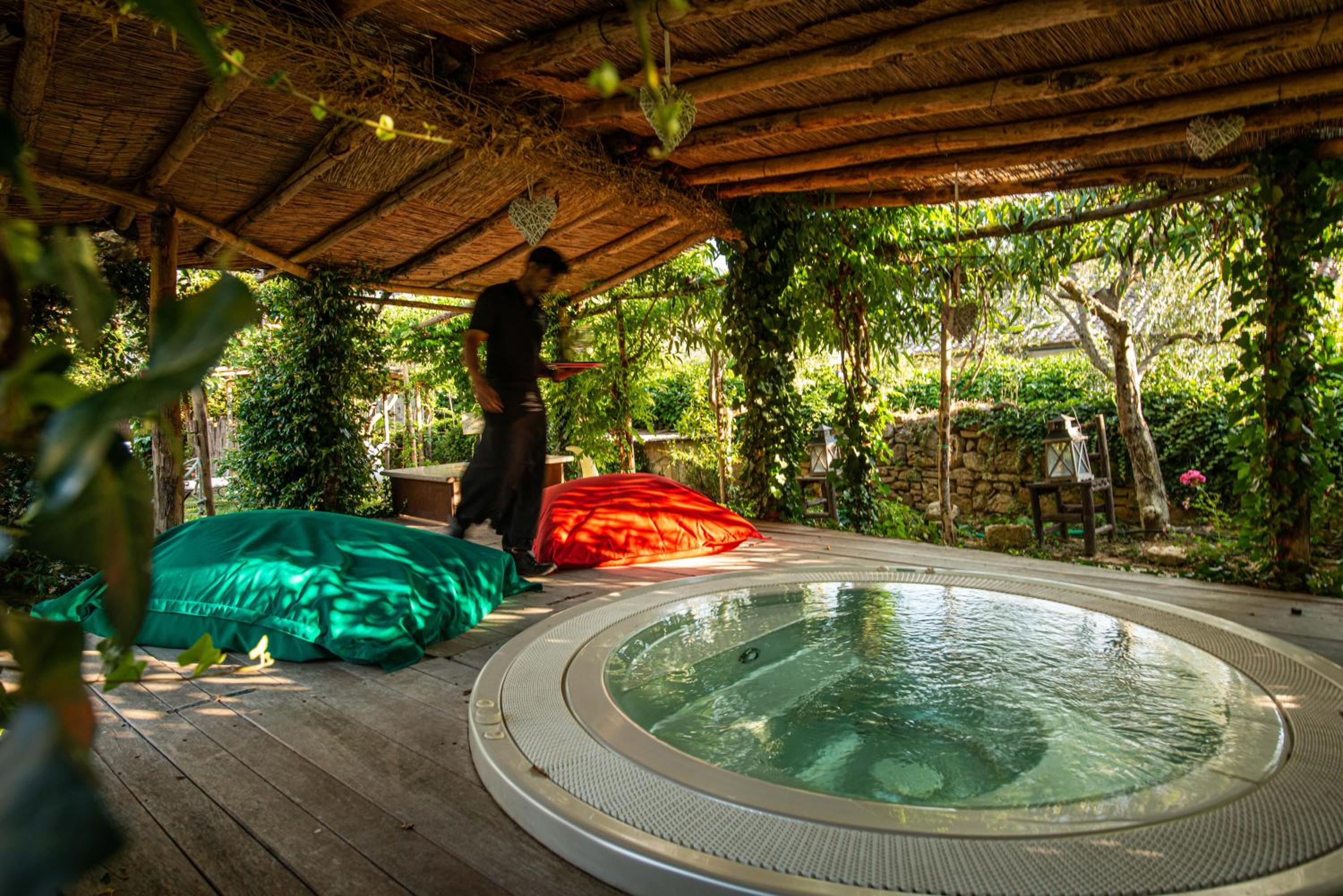 Suite with Hot Tub - Photo 11