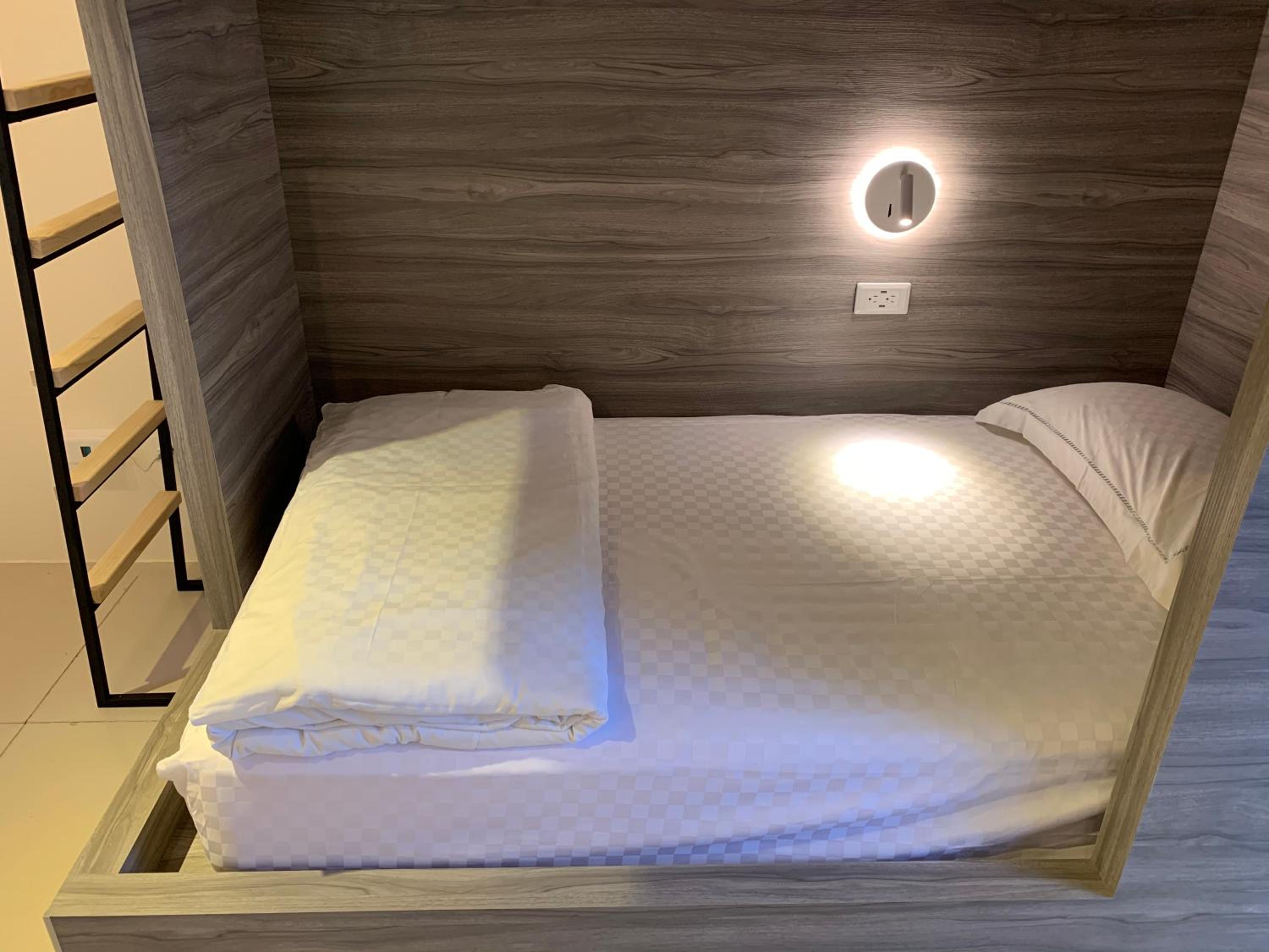 4-Bed Mixed Dormitory Room photo 3
