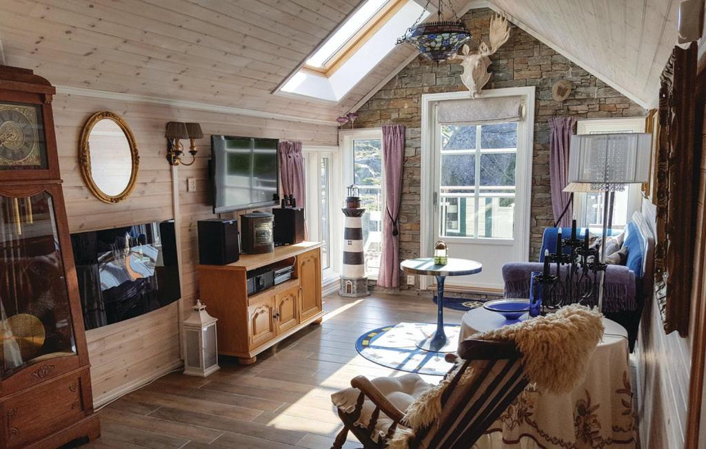 Four-Bedroom House photo 1
