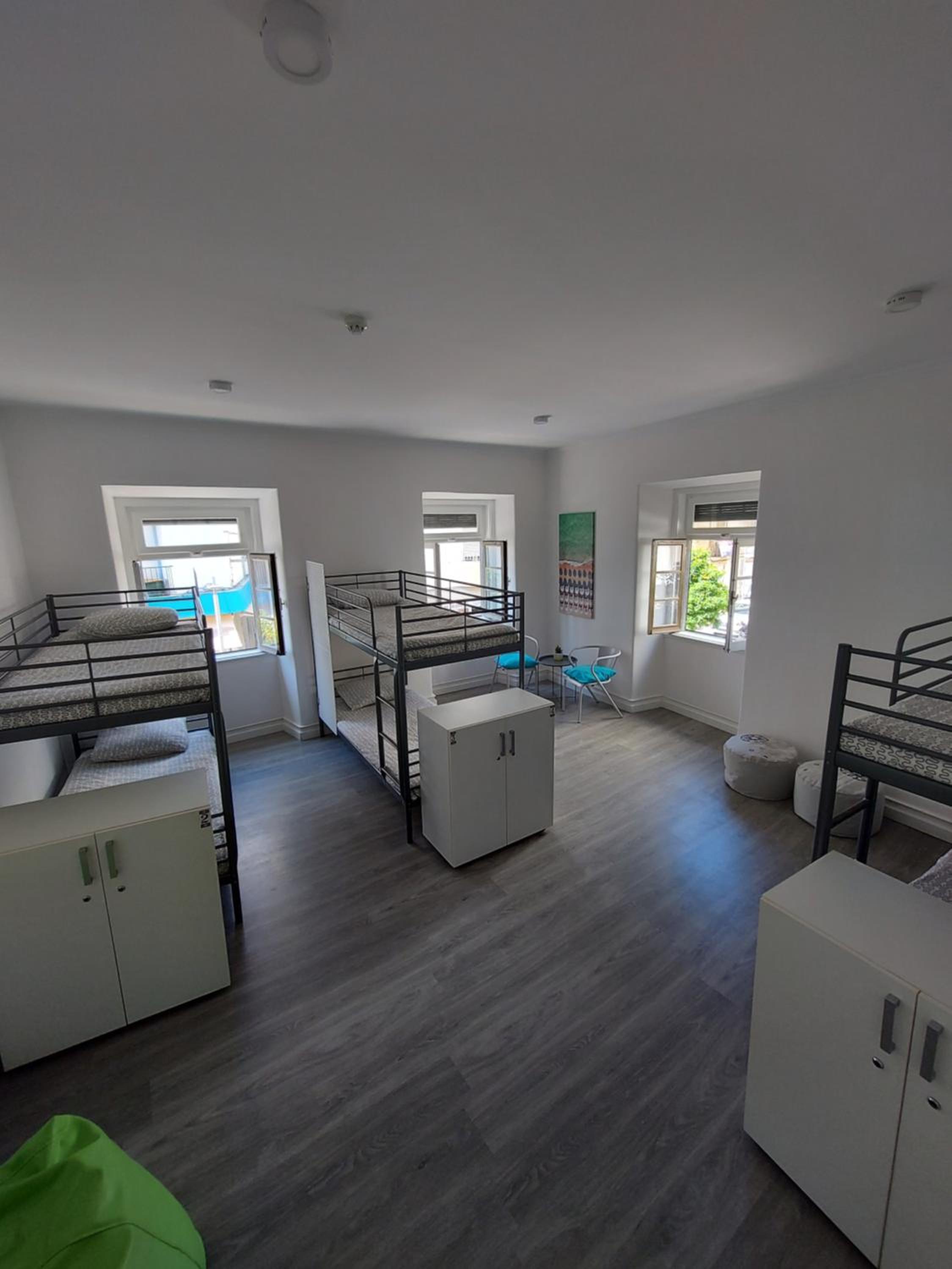 Bed in 8-Bed Mixed Dormitory Room photo 1