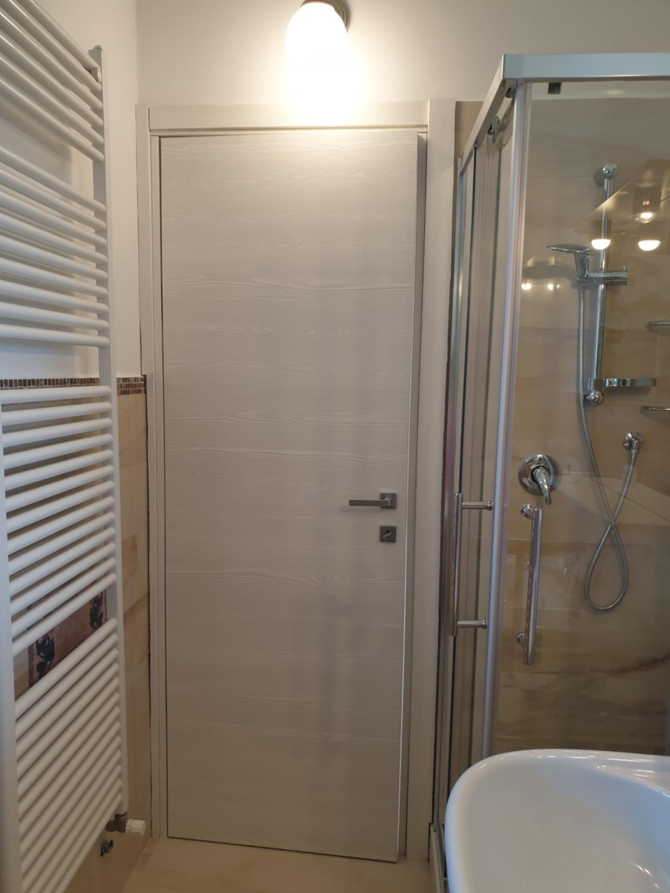 Double Room with Private Bathroom - Photo 18