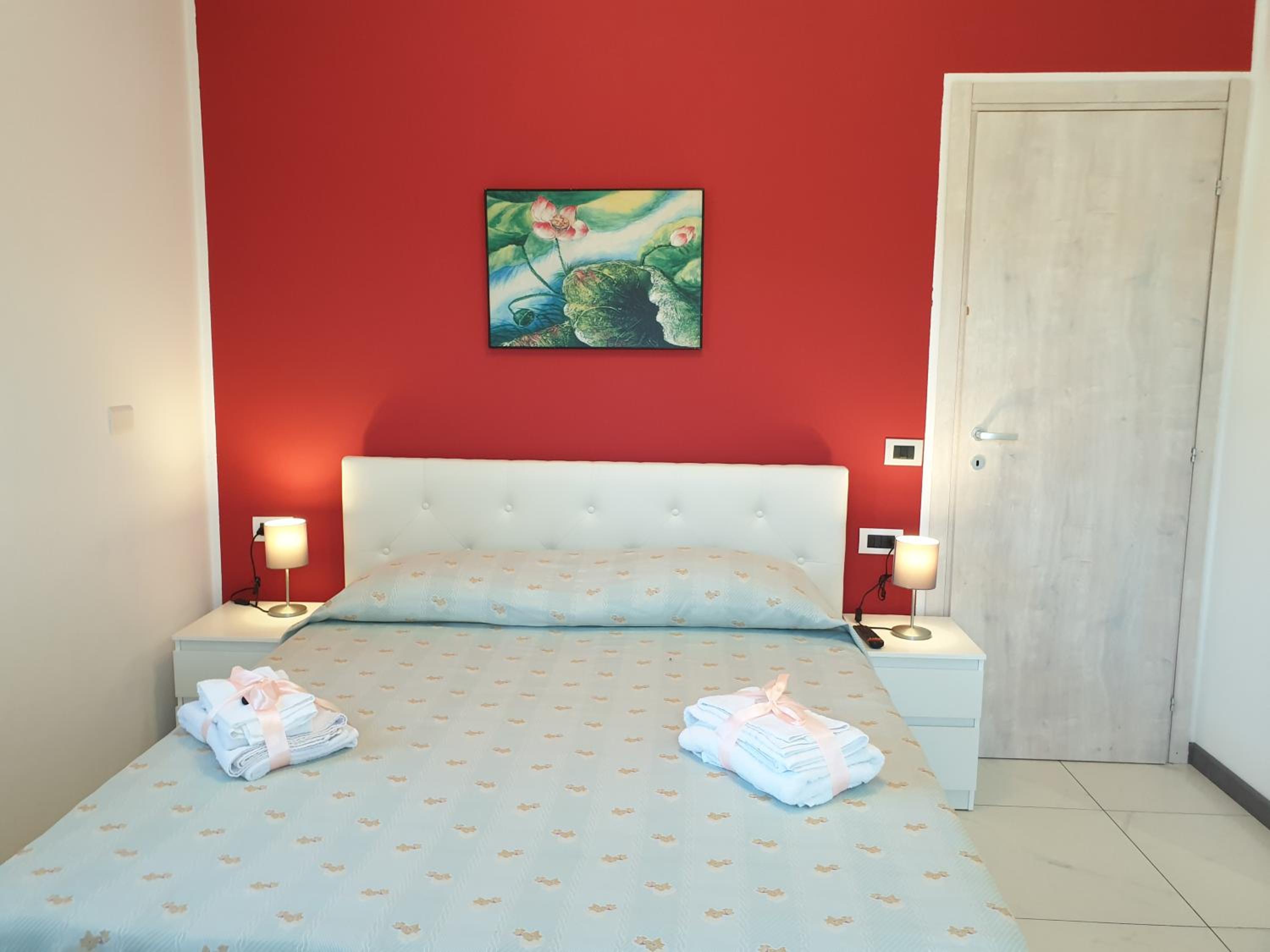 Double Room with Private Bathroom - Photo 15