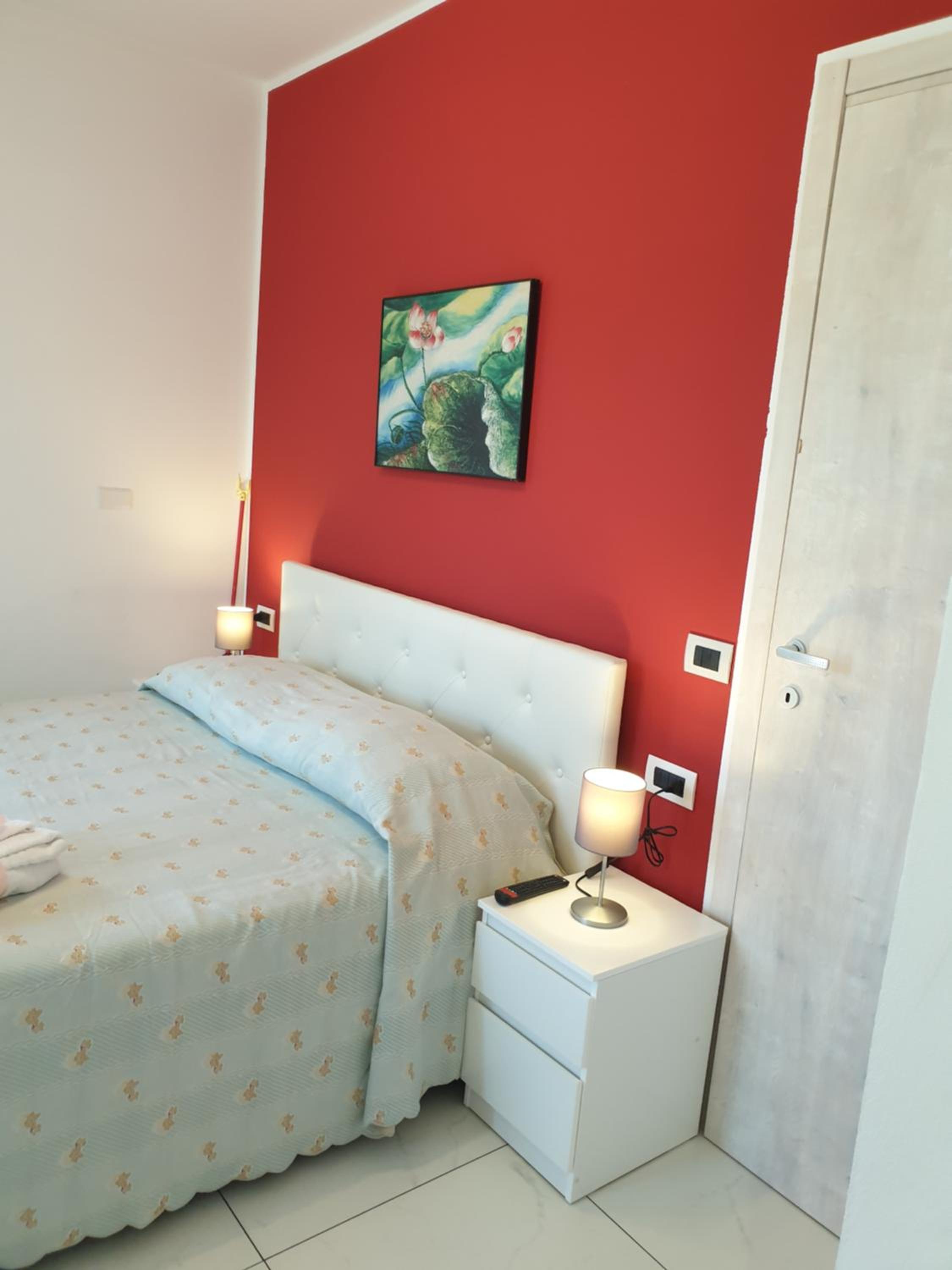 Double Room with Private Bathroom - Photo 12