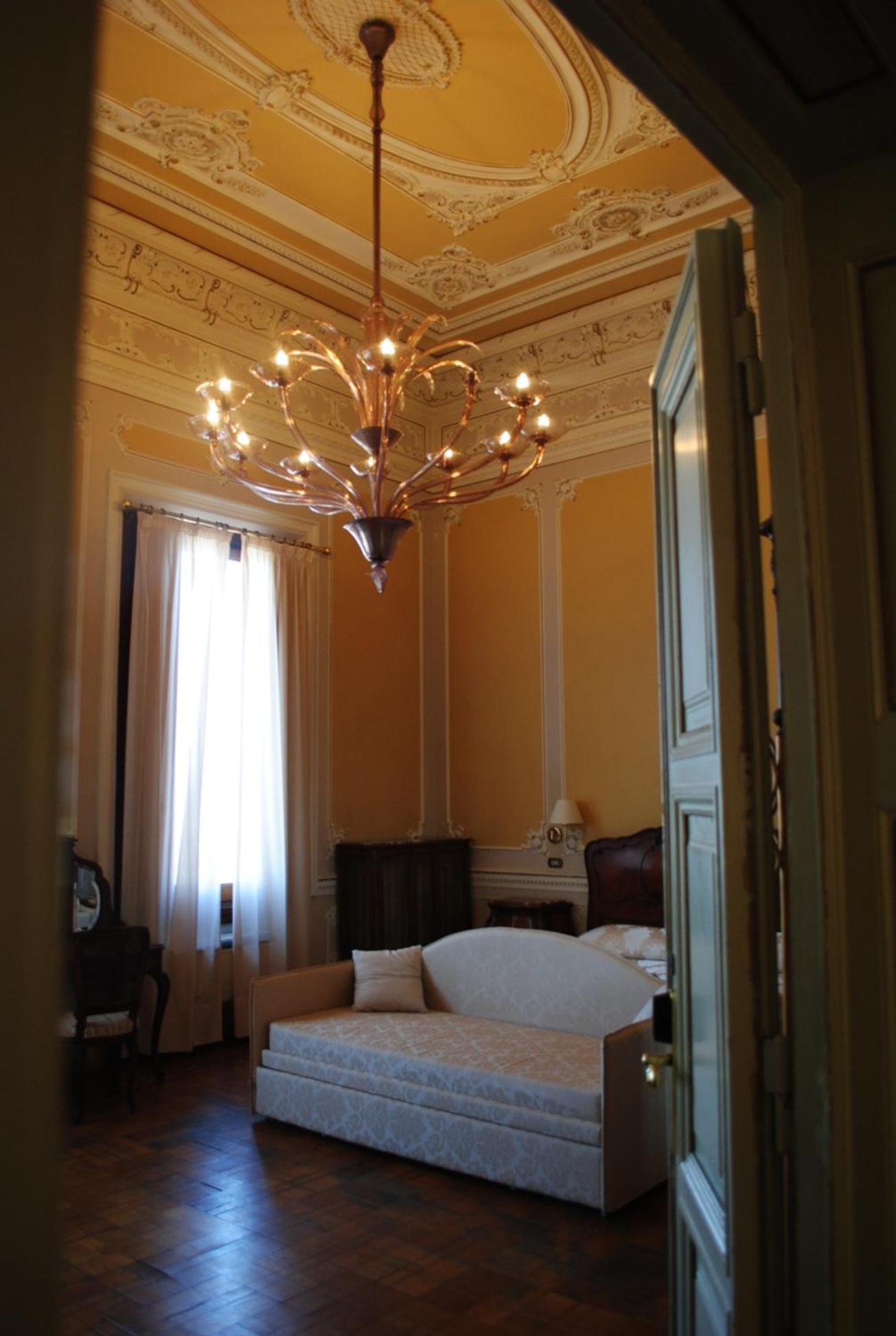 Junior Suite with Balcony and Sea View photo 2